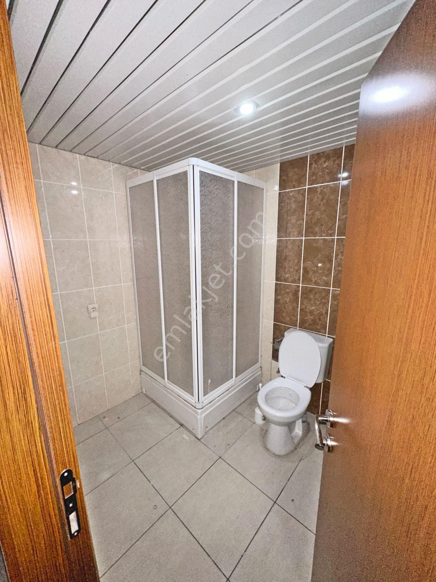 Güvenlikli Site İçi Çift Balkonlu Ebeveyn Banyolu 3+1 Kiralık - Görsel 18