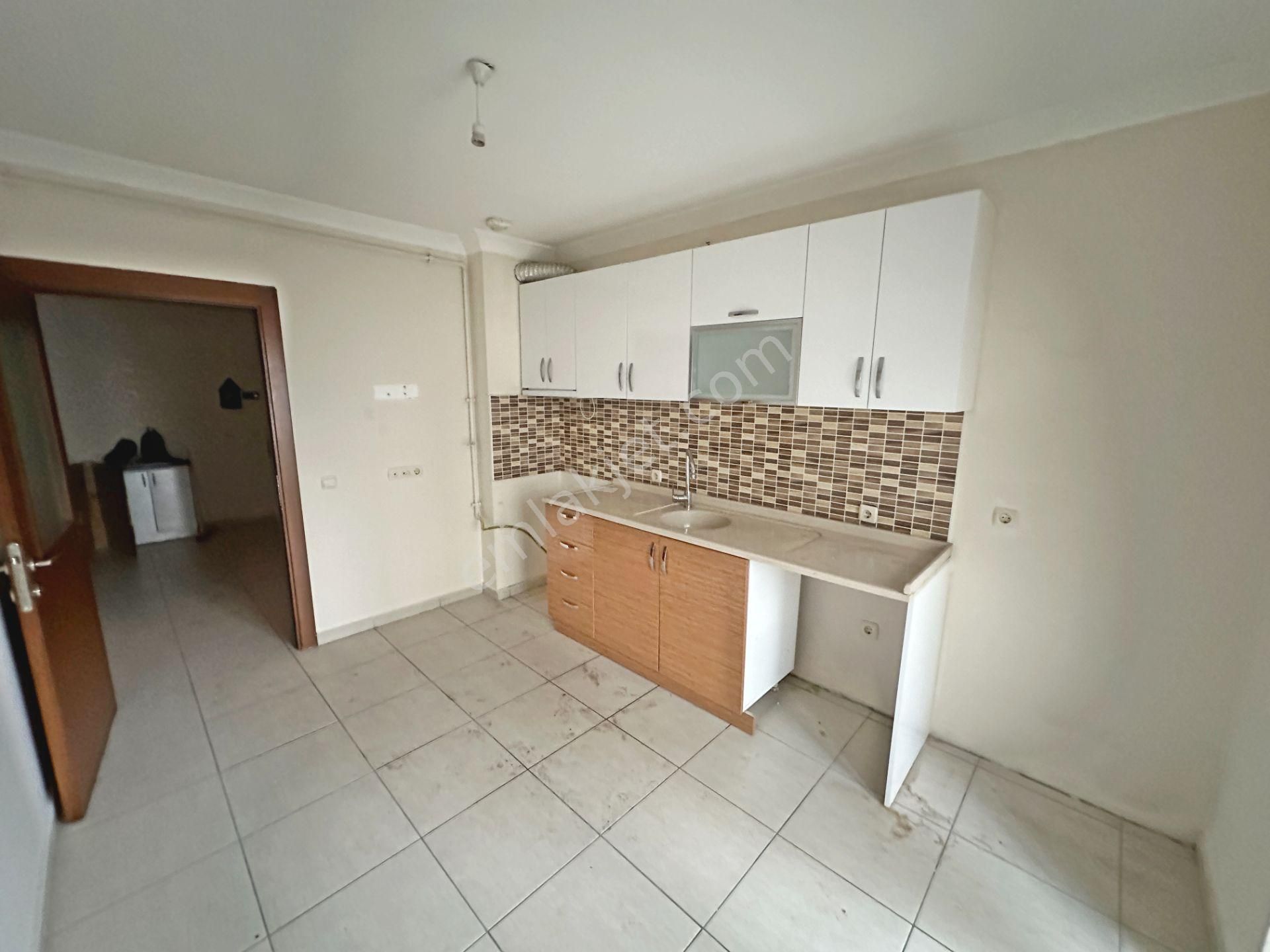 Güvenlikli Site İçi Çift Balkonlu Ebeveyn Banyolu 3+1 Kiralık - Görsel 3