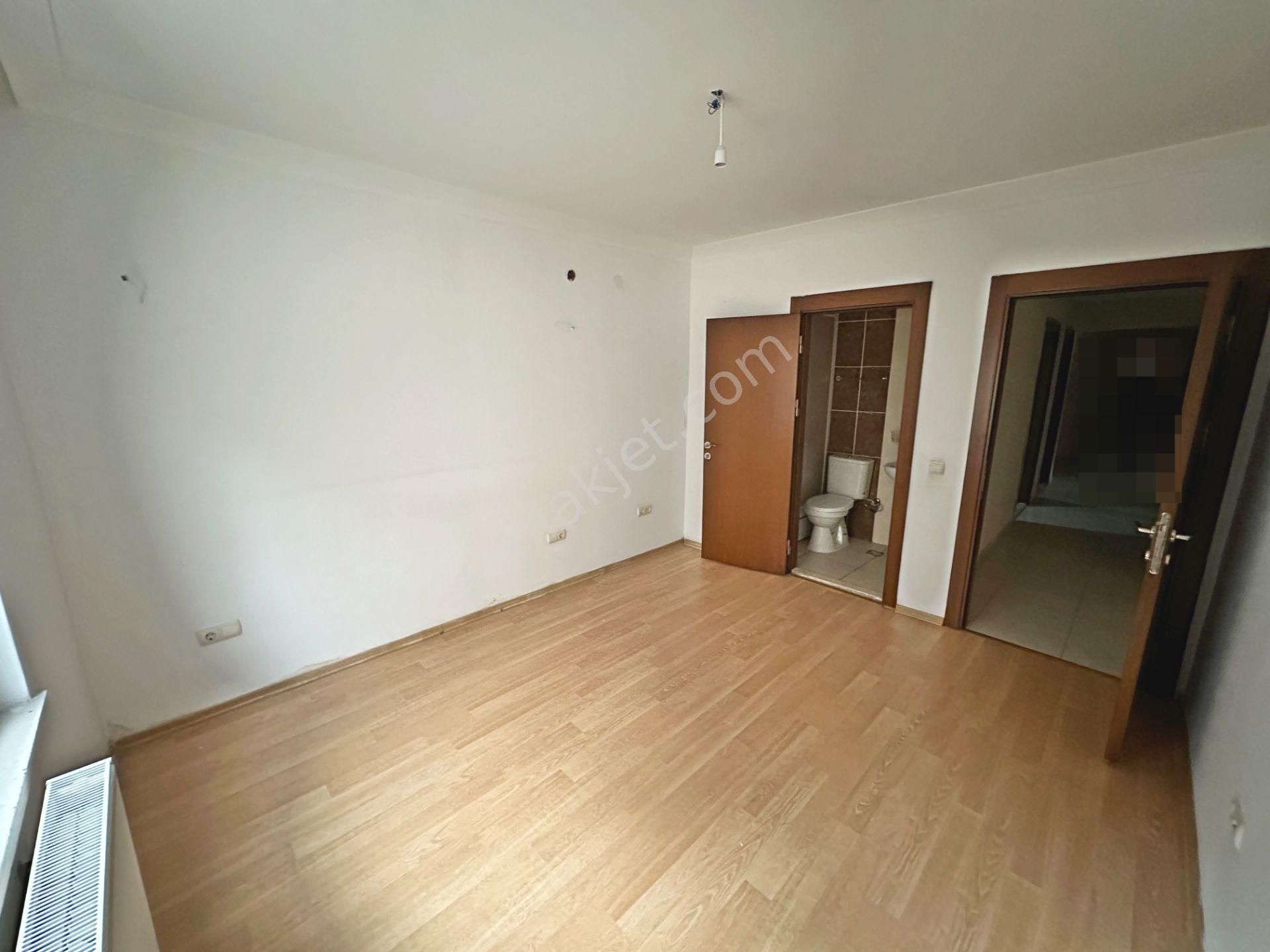 Güvenlikli Site İçi Çift Balkonlu Ebeveyn Banyolu 3+1 Kiralık - Görsel 22