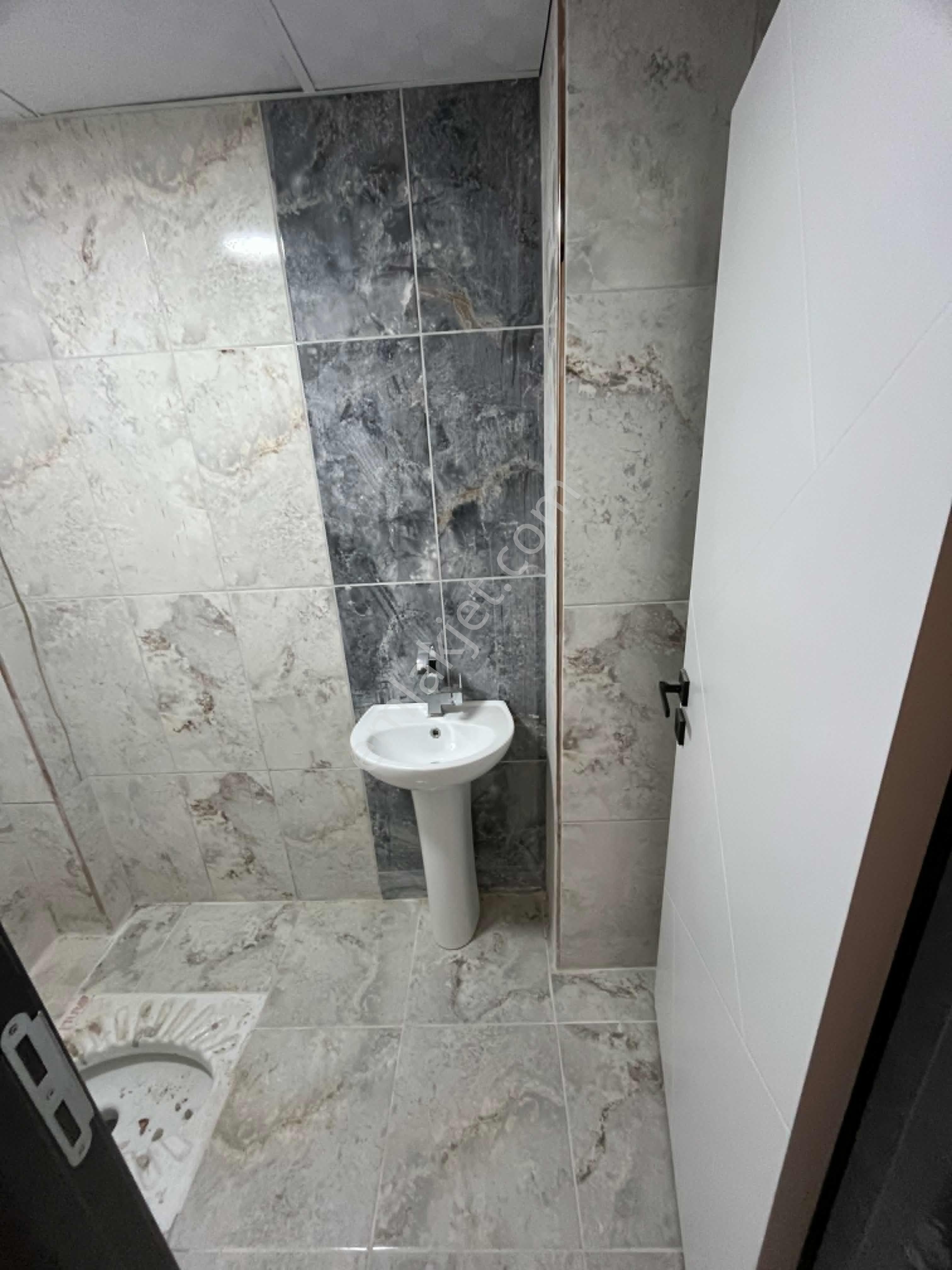 Şehir Hastanesi Yakınında 1+1 Eşyalı Satılık **burcu Emlak** - Görsel 10