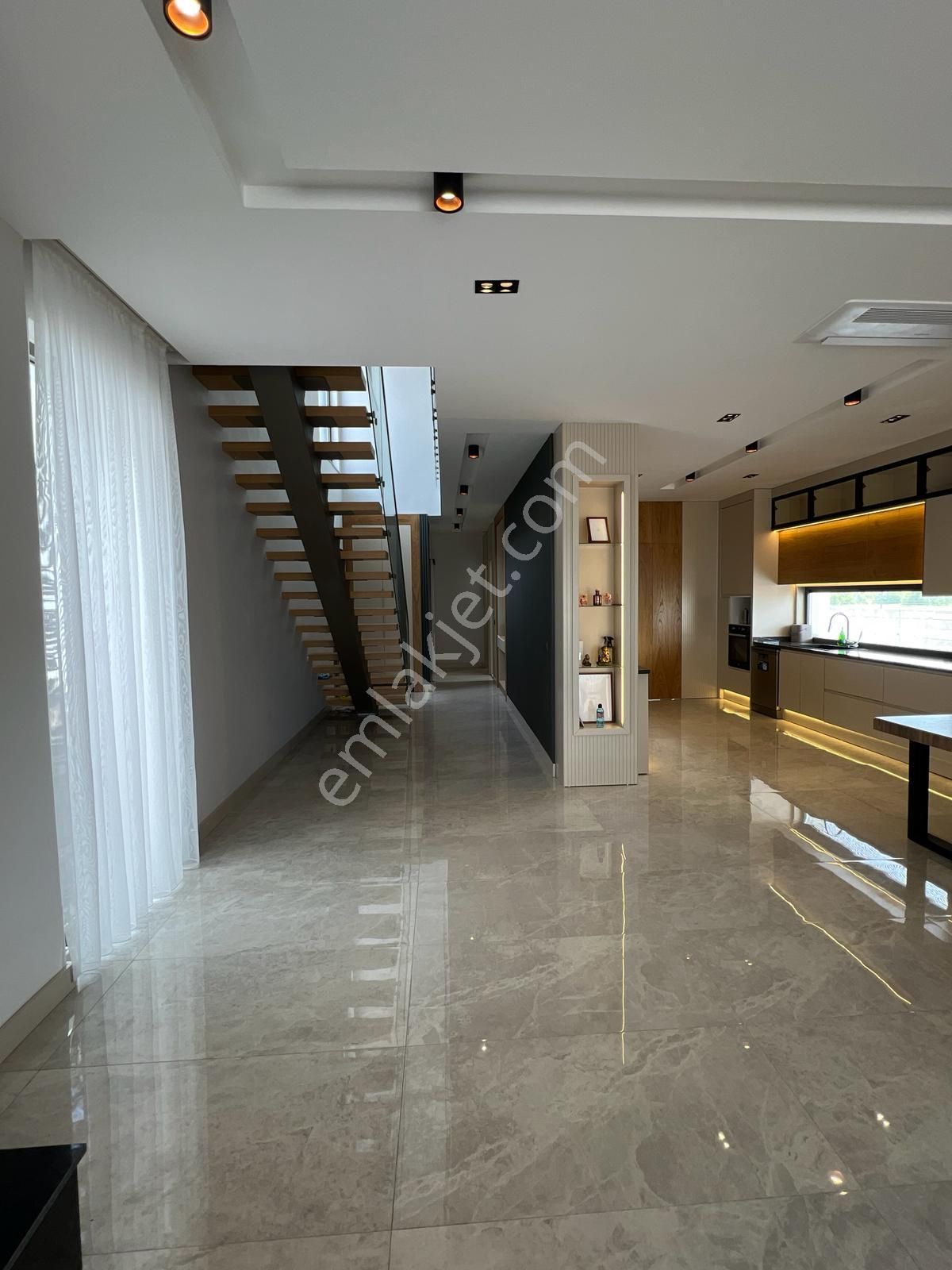 Odabaşı 'nda Ultra Lüks Sitede 5+1 Villa - Görsel 7