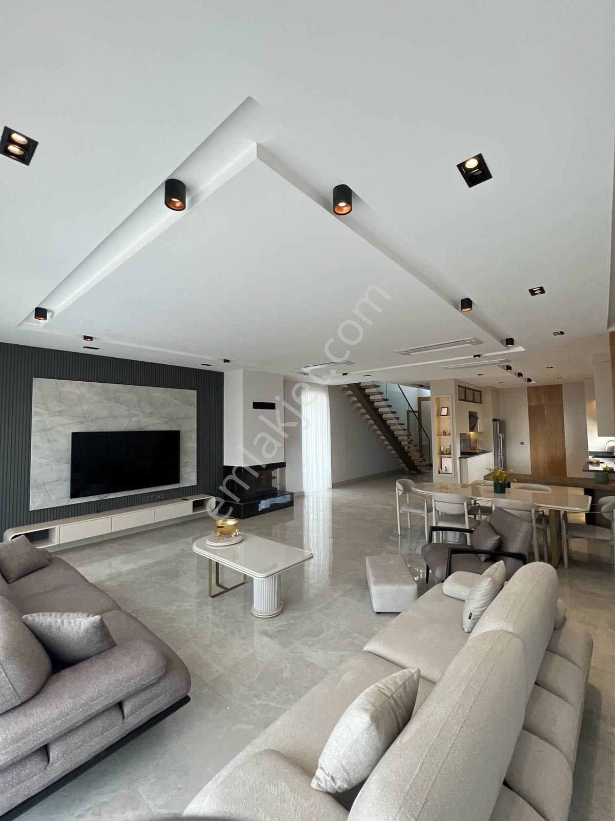 Odabaşı 'nda Ultra Lüks Sitede 5+1 Villa - Görsel 2