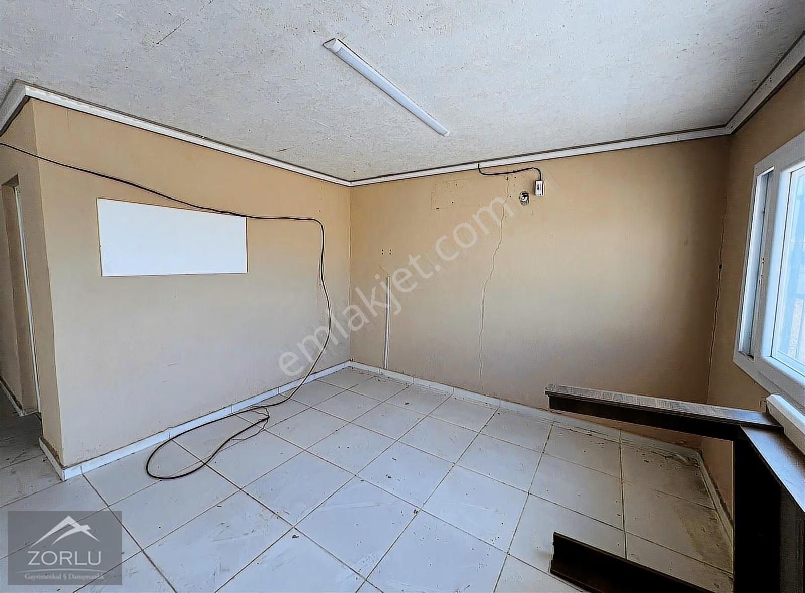 Zorlu Gayrimenkul'den Adana Ceyhan Yolu Üzeri 2000m2+300m2 Depo - Görsel 3