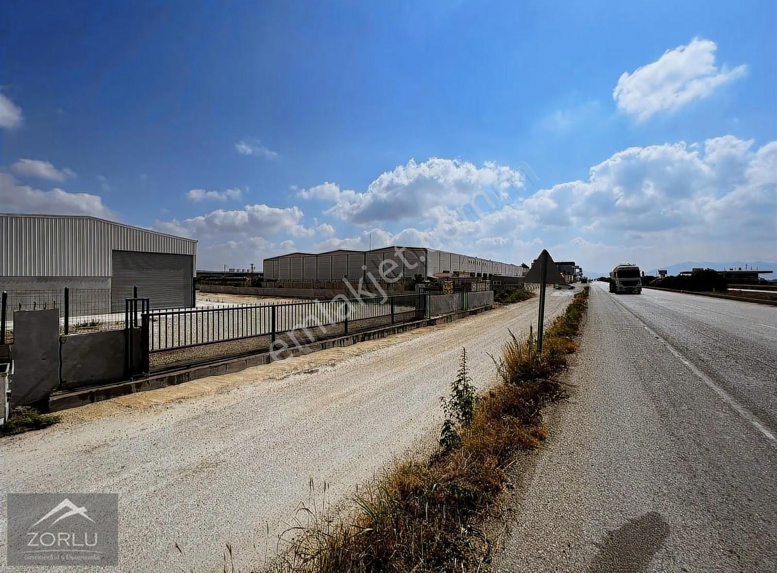 Zorlu Gayrimenkul'den Adana Ceyhan Yolu Üzeri 2000m2+300m2 Depo - Görsel 17