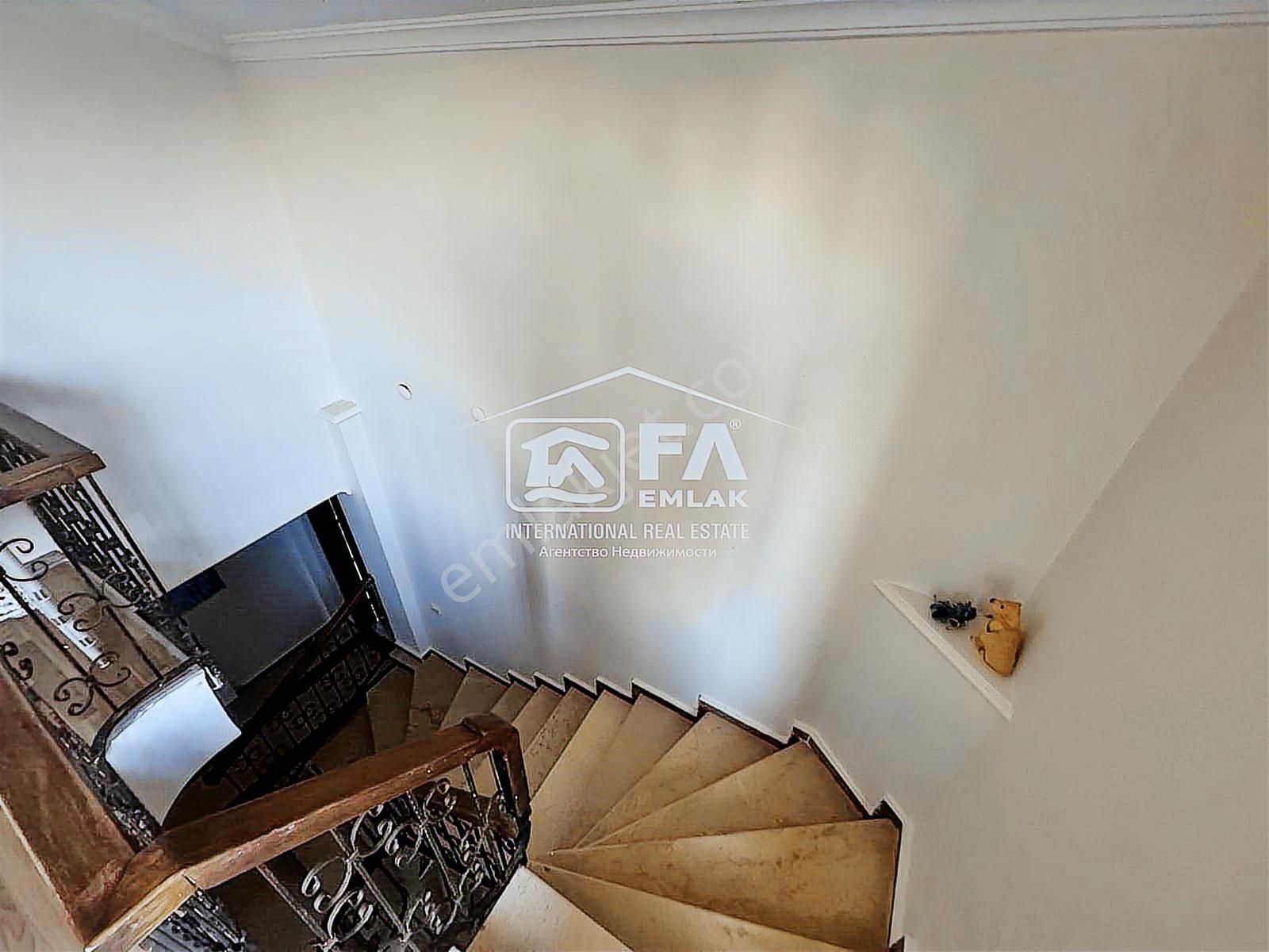 Yeşilvadi Villalarında Süper Lüks Doğalgazlı 5+2 Tripleks Villa - Görsel 12