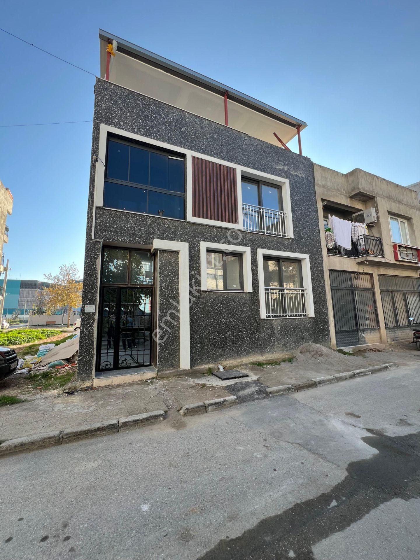 Bornova Wosmer Yakını 3+1 Dubleks Daire