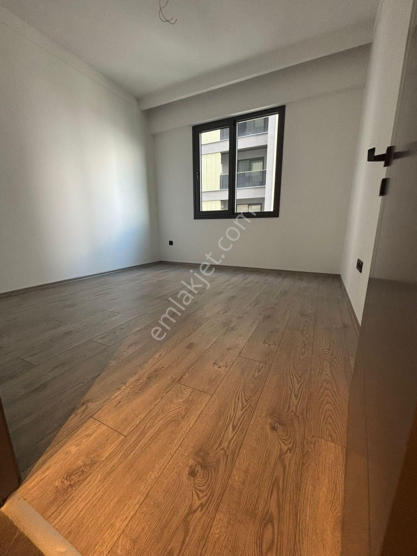 Şemikler Mahallesi'nde Muhteşem Lüks Ara Kat Bir Daire Daha - Görsel 13