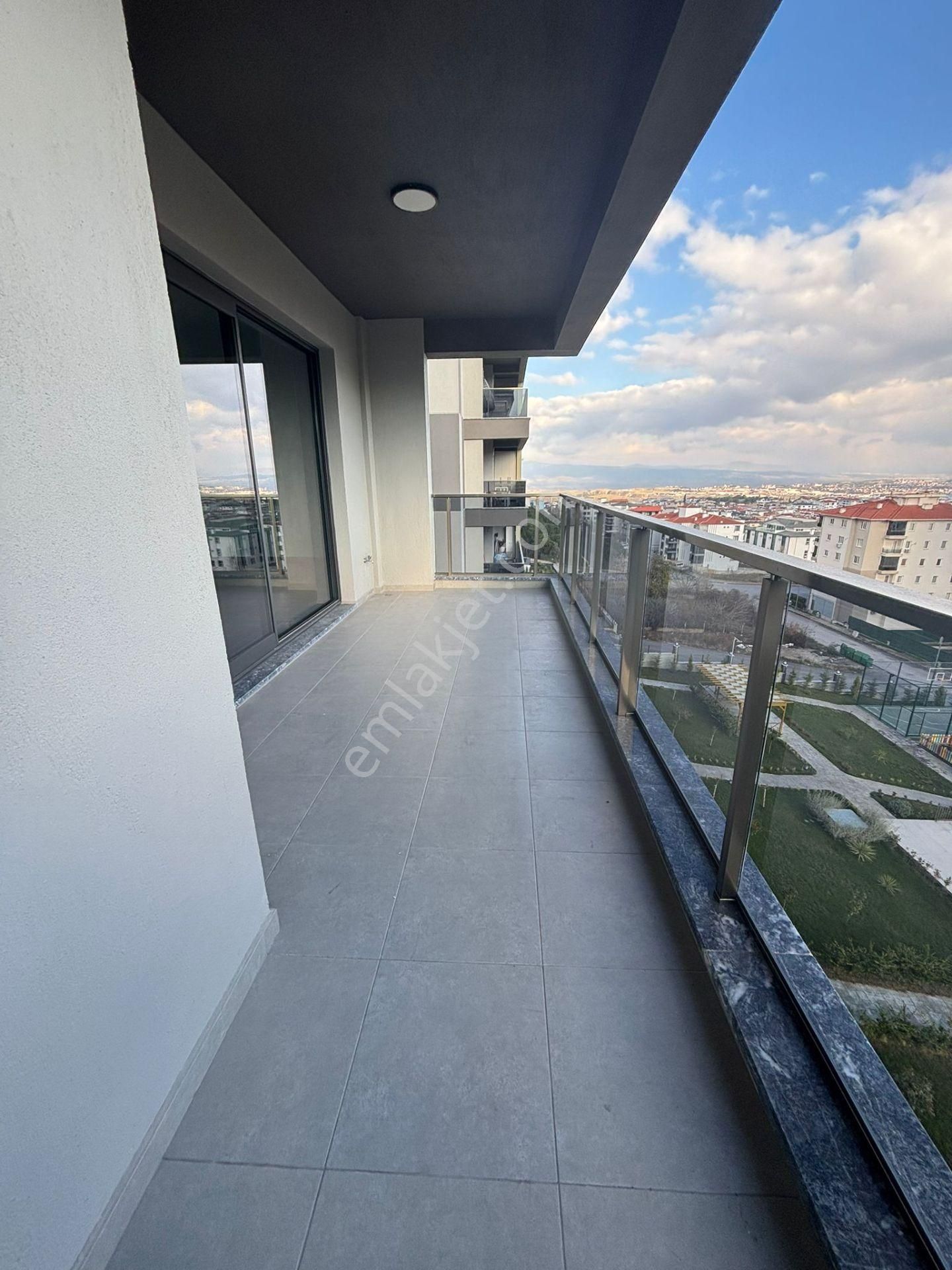 Şemikler Mahallesi'nde Muhteşem Lüks Ara Kat Bir Daire Daha - Görsel 9