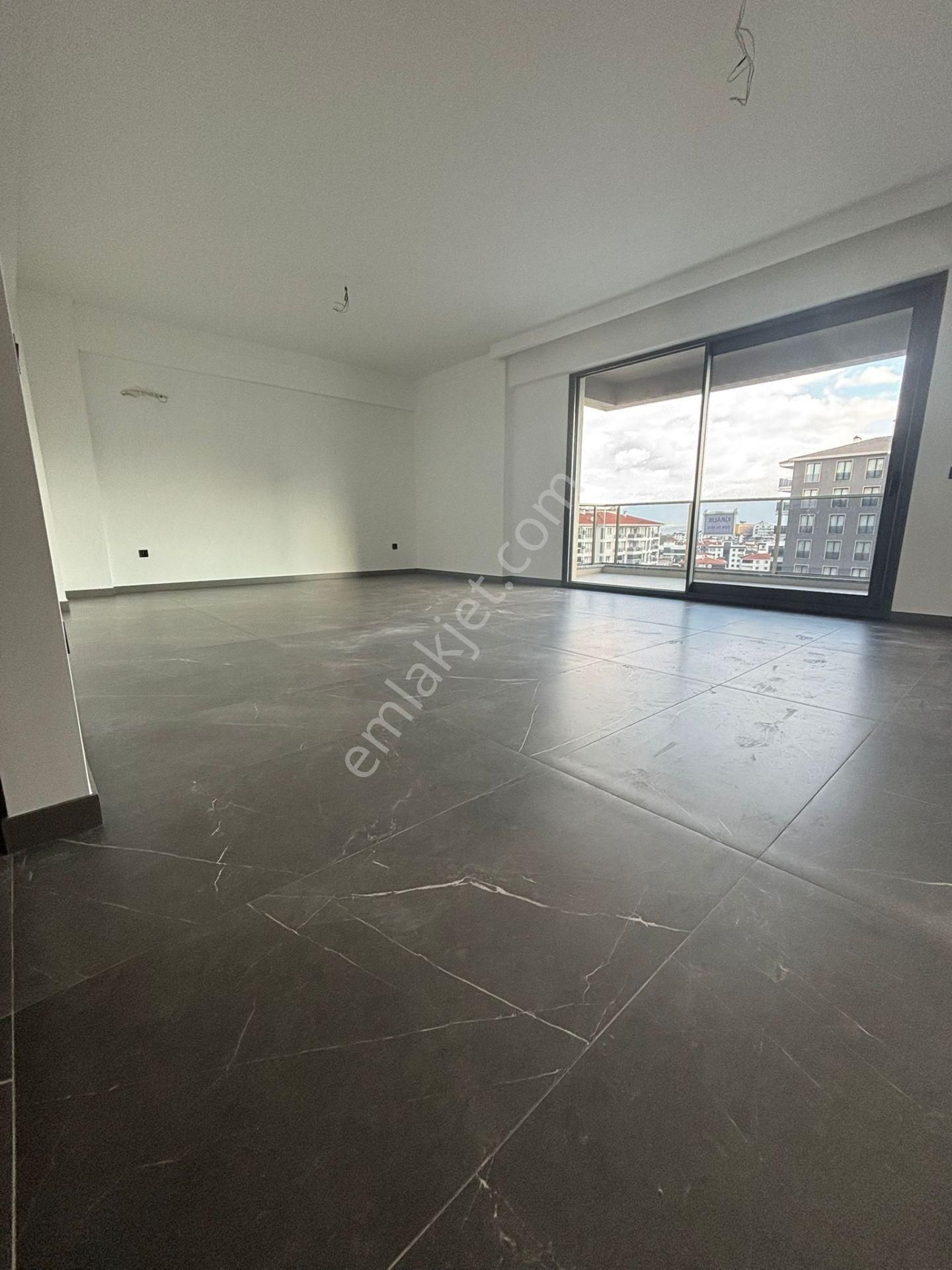 Şemikler Mahallesi'nde Muhteşem Lüks Ara Kat Bir Daire Daha - Görsel 8