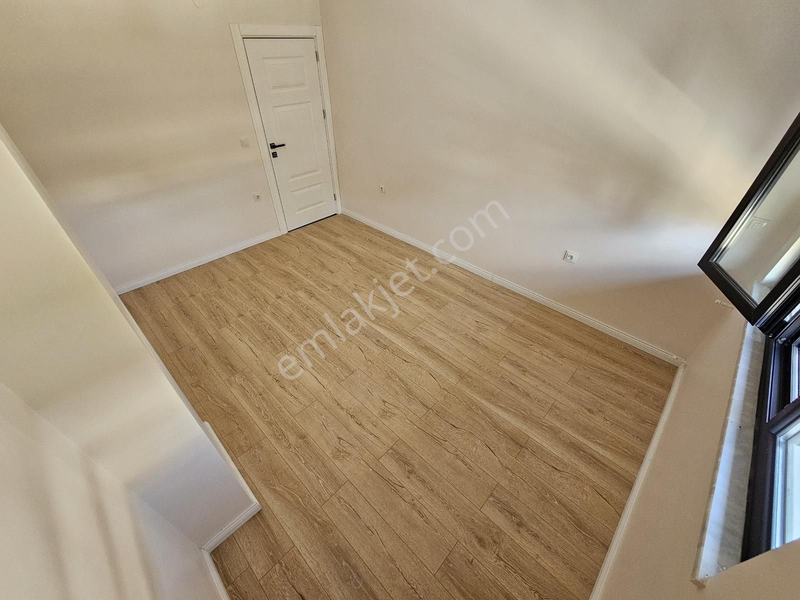 Eu Gayrimenkulden Denize Yakın 4+1 Teraslı Villa - Görsel 33