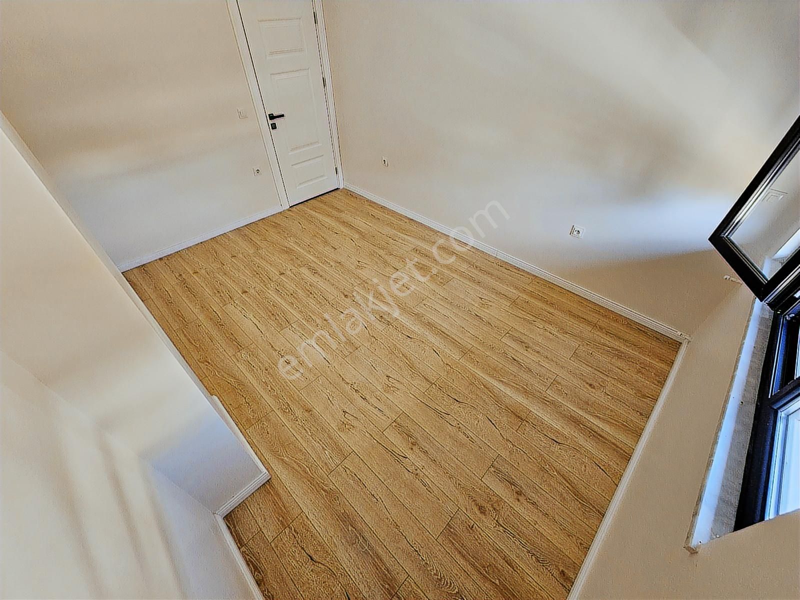 Eu Gayrimenkulden Denize Yakın 4+1 Teraslı Villa - Görsel 11