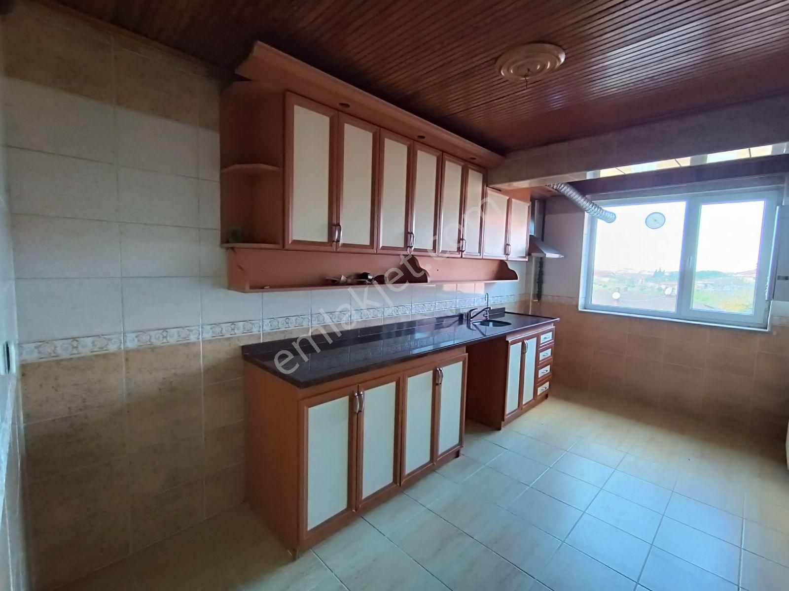 Üsk/yavuztürk Mah/3+1/balkonlu/kiralık Daire - Görsel 3