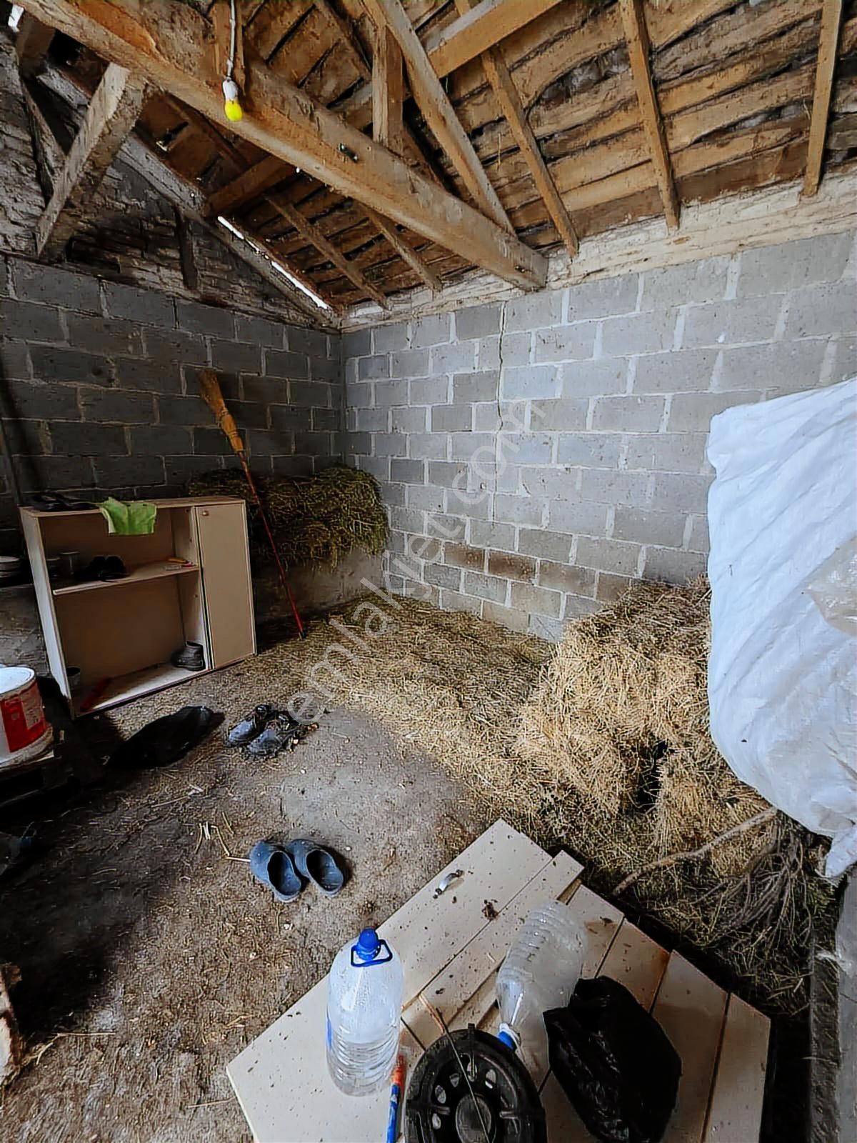 İnceoğlundan İlyasçılarda 536m2 Arsa İçerisinde Satılık Köy Evi - Görsel 4