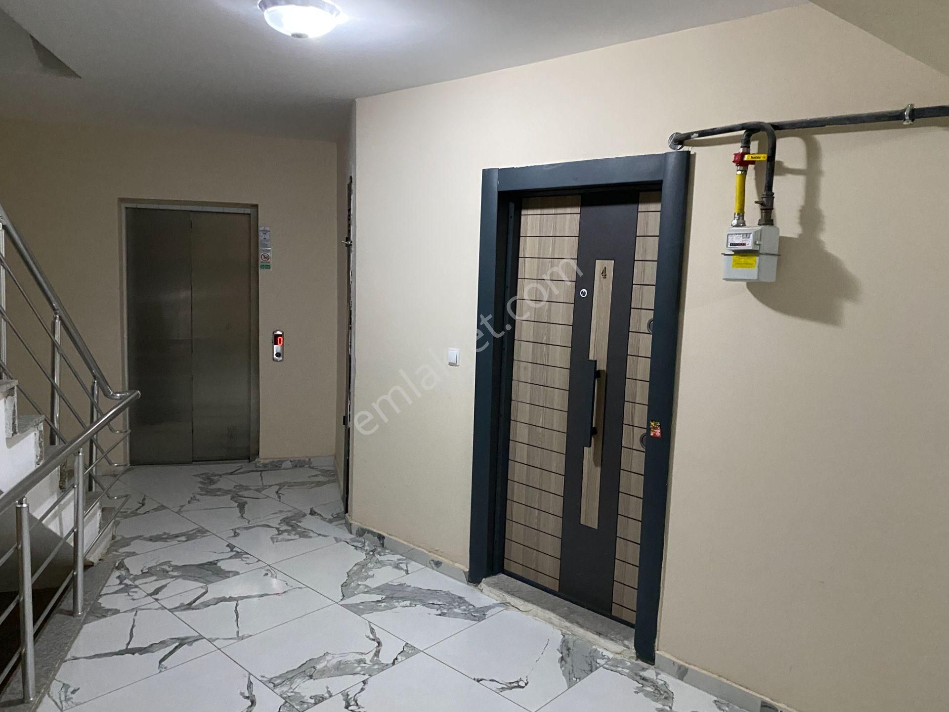 Hendek Merkezde 1+1 Kiralık Daire - Görsel 5