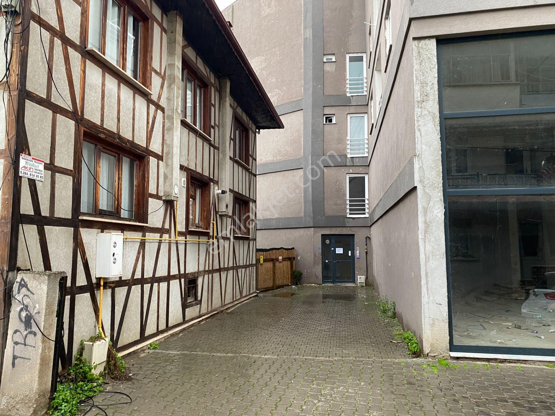 Hendek Merkezde 1+1 Kiralık Daire - Görsel 2