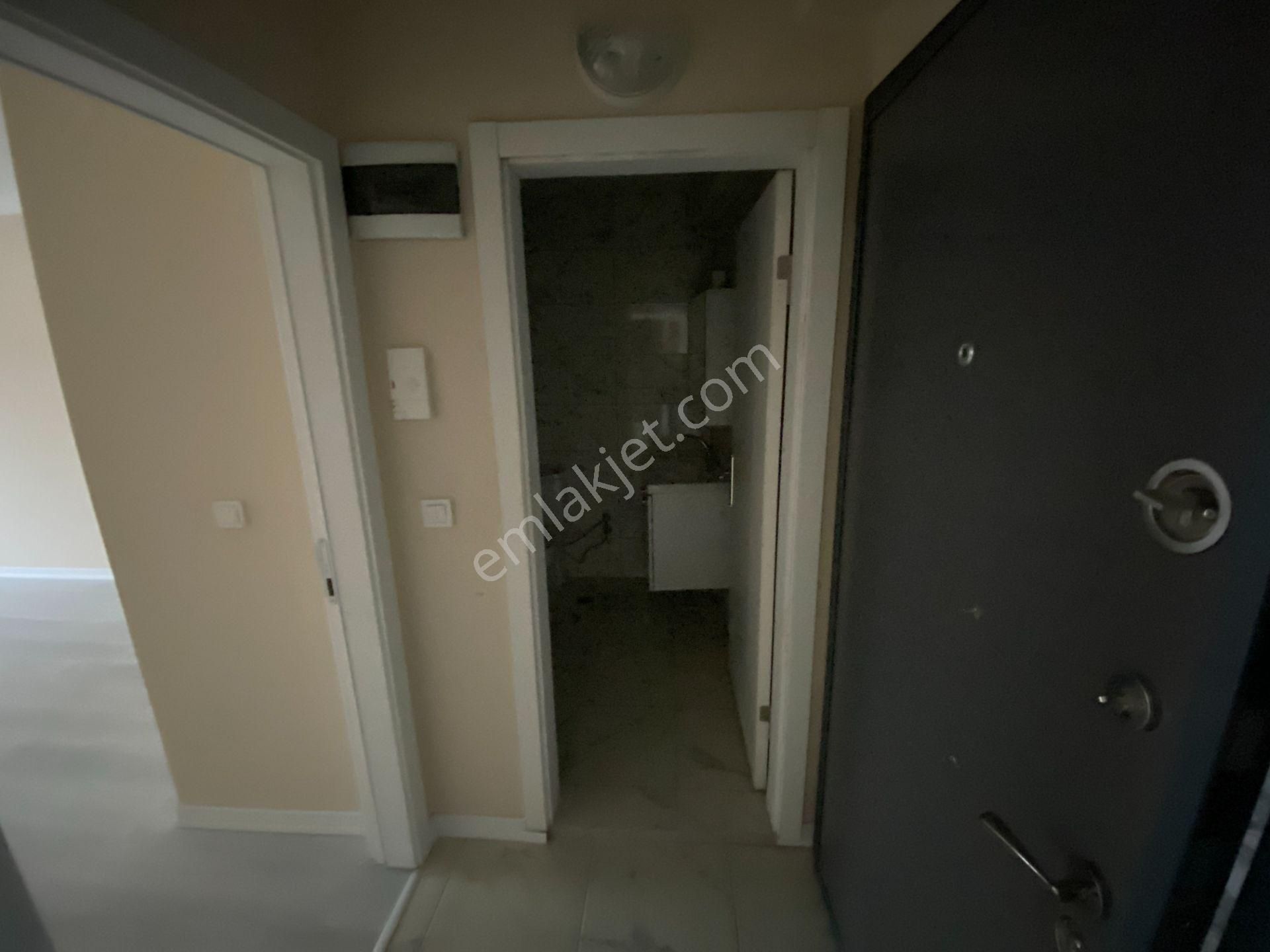 Hendek Merkezde 1+1 Kiralık Daire - Görsel 14