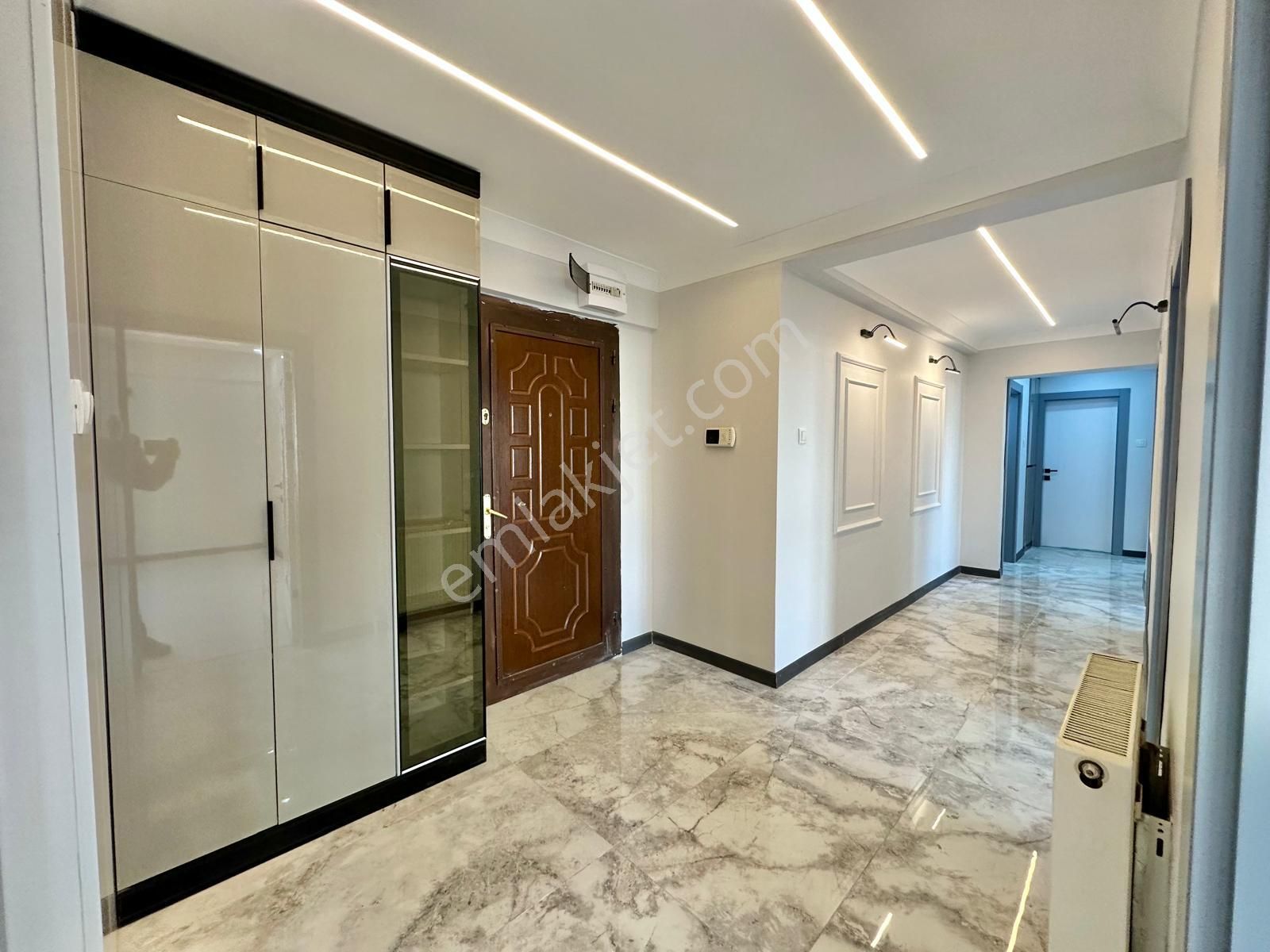 Maraşal Çakmak Mah. 3+1 Lüks Yapılı Salon Bağımsız Ara Katta - Görsel 13