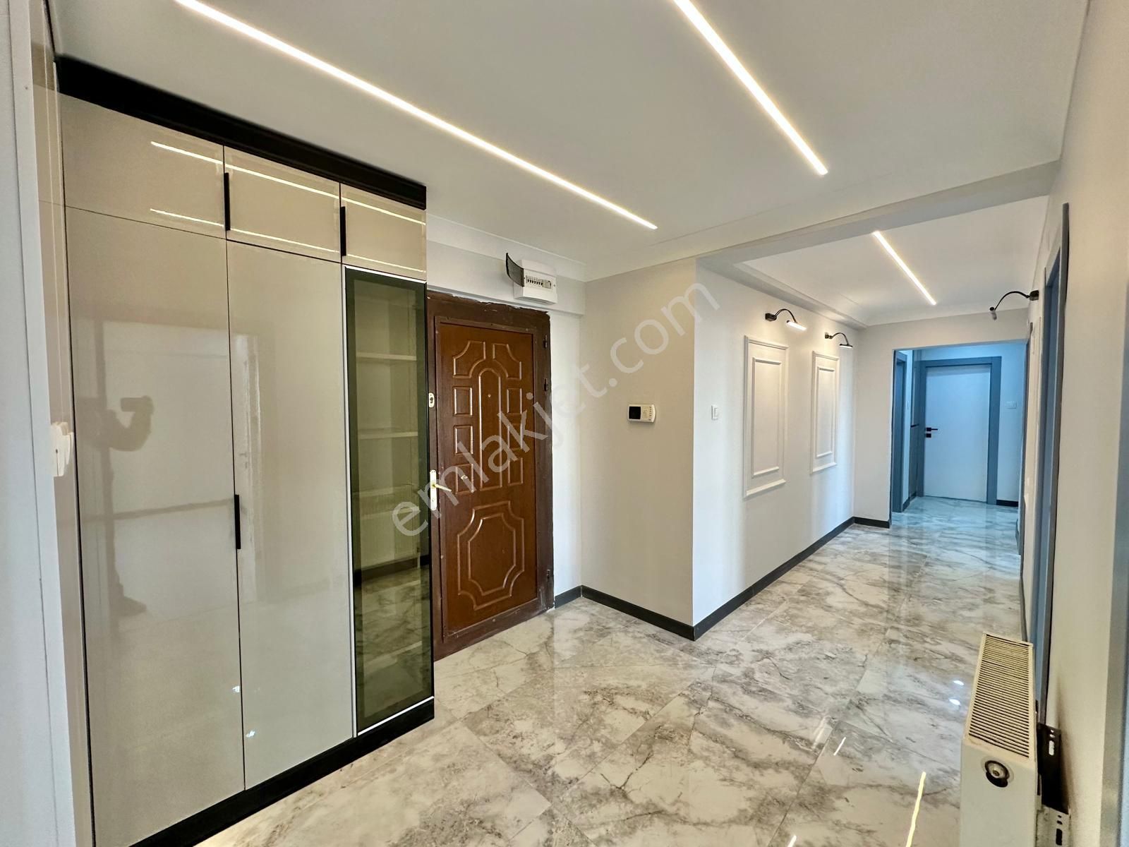 Maraşal Çakmak Mah. 3+1 Lüks Yapılı Salon Bağımsız Ara Katta - Görsel 31