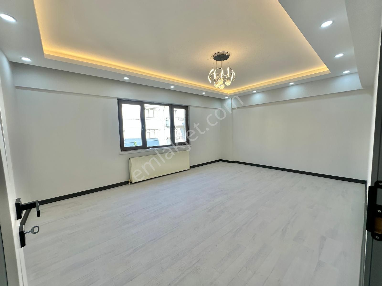 Maraşal Çakmak Mah. 3+1 Lüks Yapılı Salon Bağımsız Ara Katta - Görsel 8