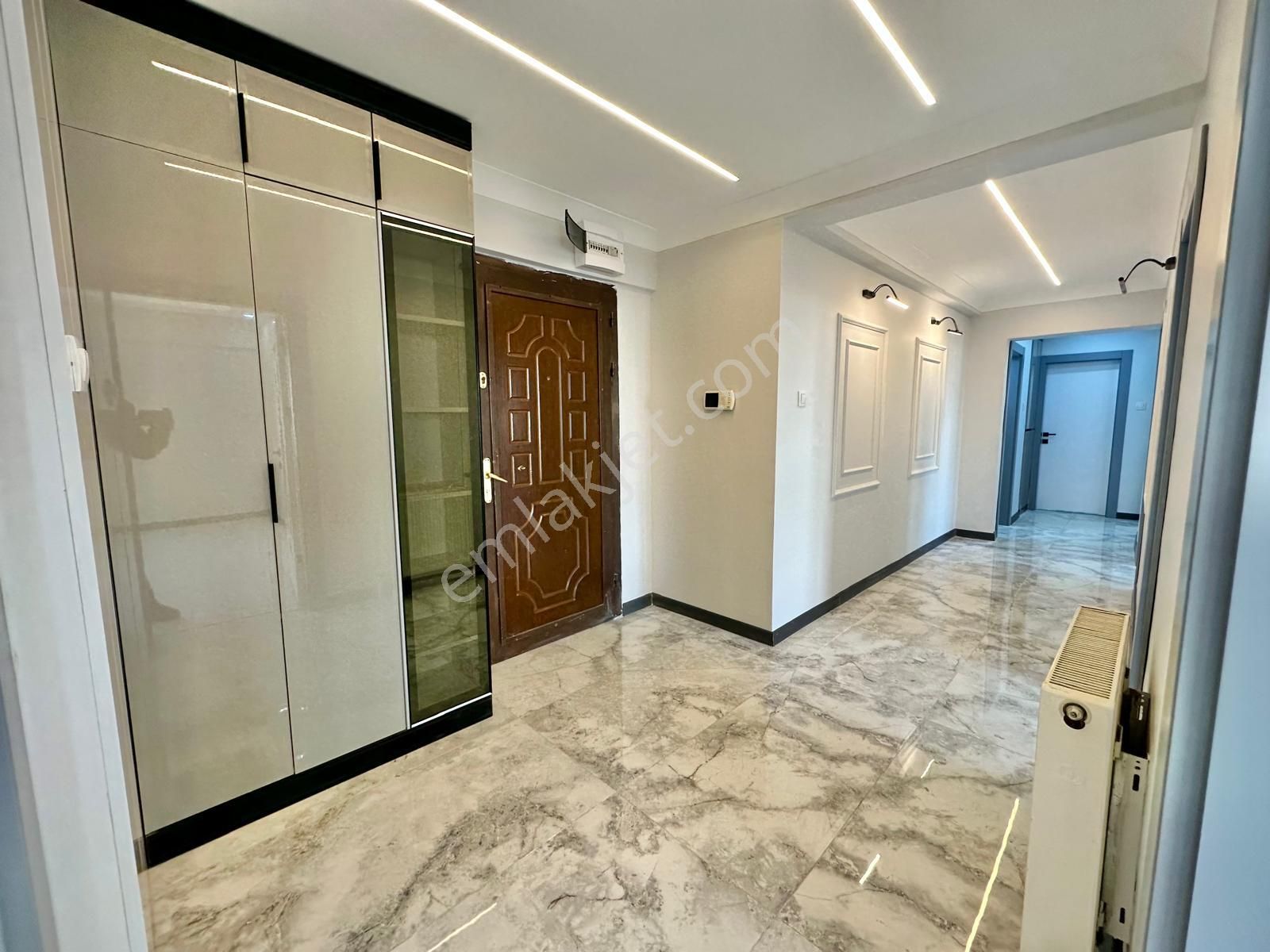 Maraşal Çakmak Mah. 3+1 Lüks Yapılı Salon Bağımsız Ara Katta - Görsel 6