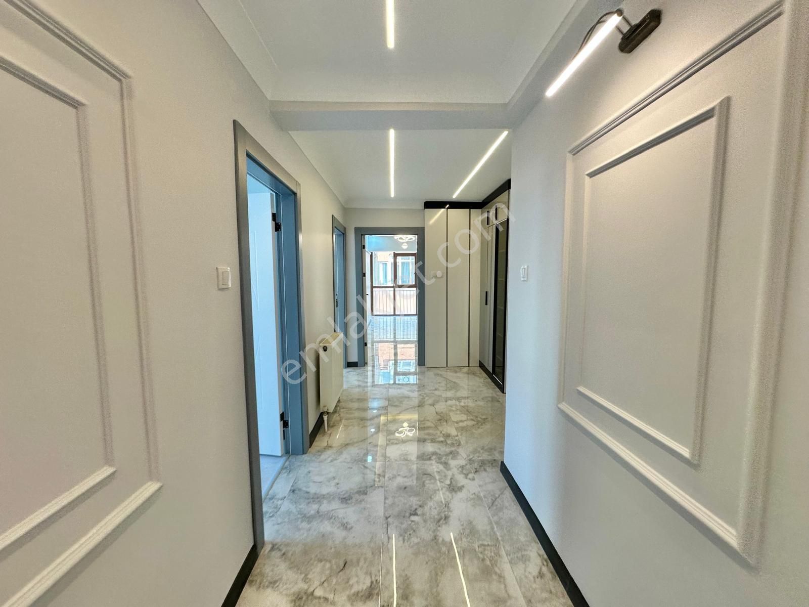 Maraşal Çakmak Mah. 3+1 Lüks Yapılı Salon Bağımsız Ara Katta - Görsel 34