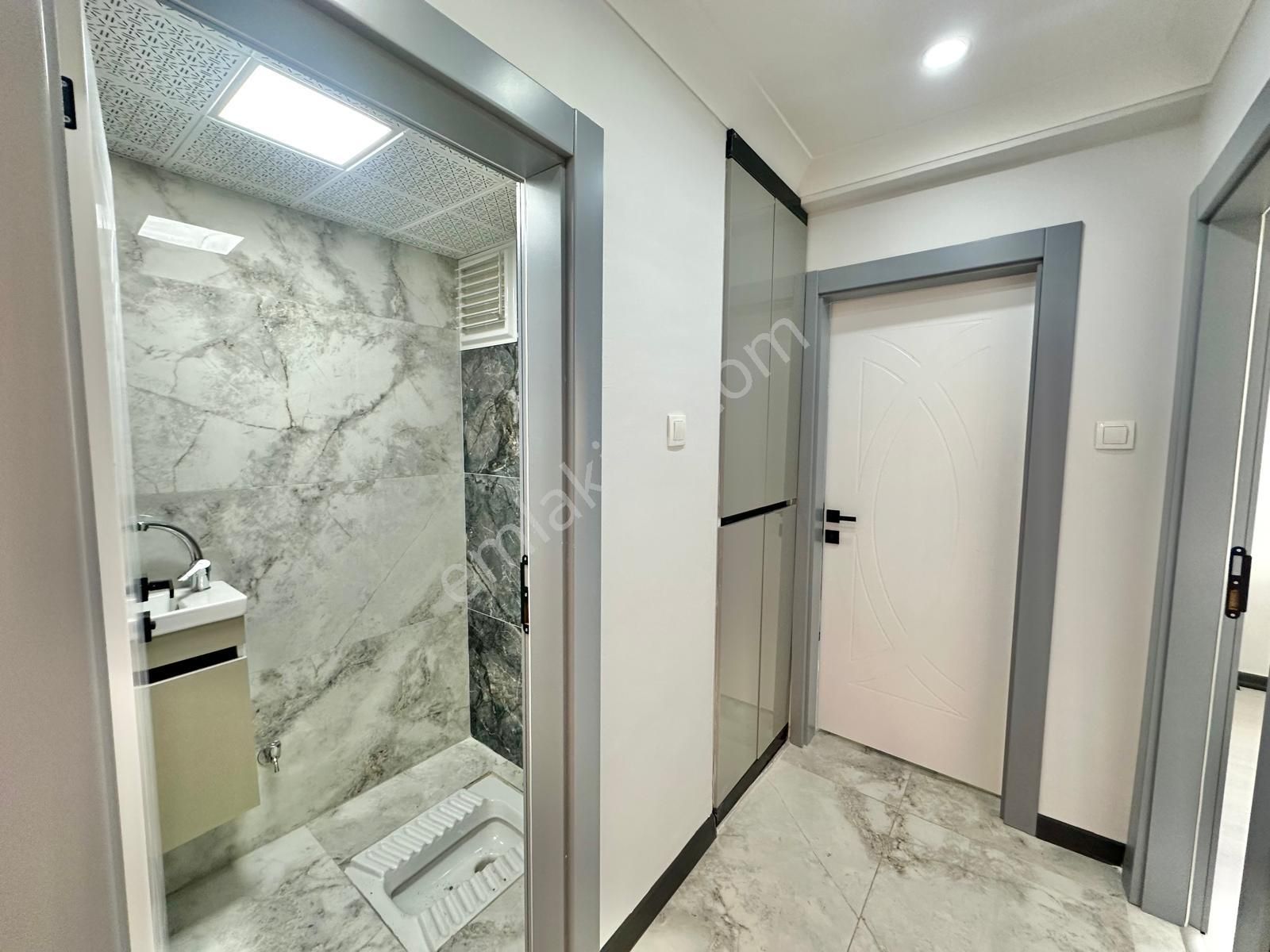 Maraşal Çakmak Mah. 3+1 Lüks Yapılı Salon Bağımsız Ara Katta - Görsel 17