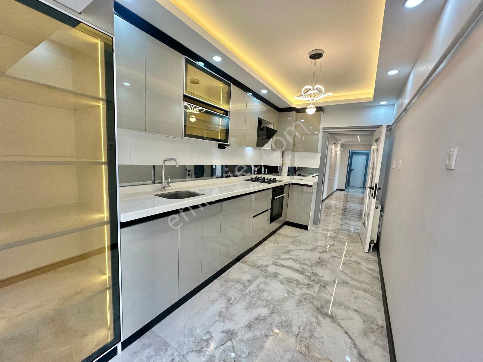 Maraşal Çakmak Mah. 3+1 Lüks Yapılı Salon Bağımsız Ara Katta - Görsel 29