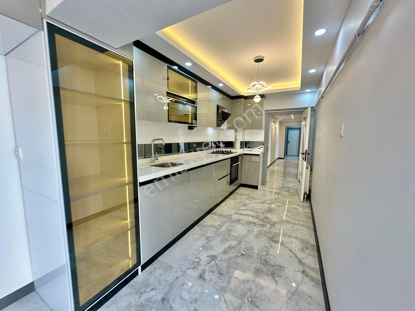 Maraşal Çakmak Mah. 3+1 Lüks Yapılı Salon Bağımsız Ara Katta - Görsel 30