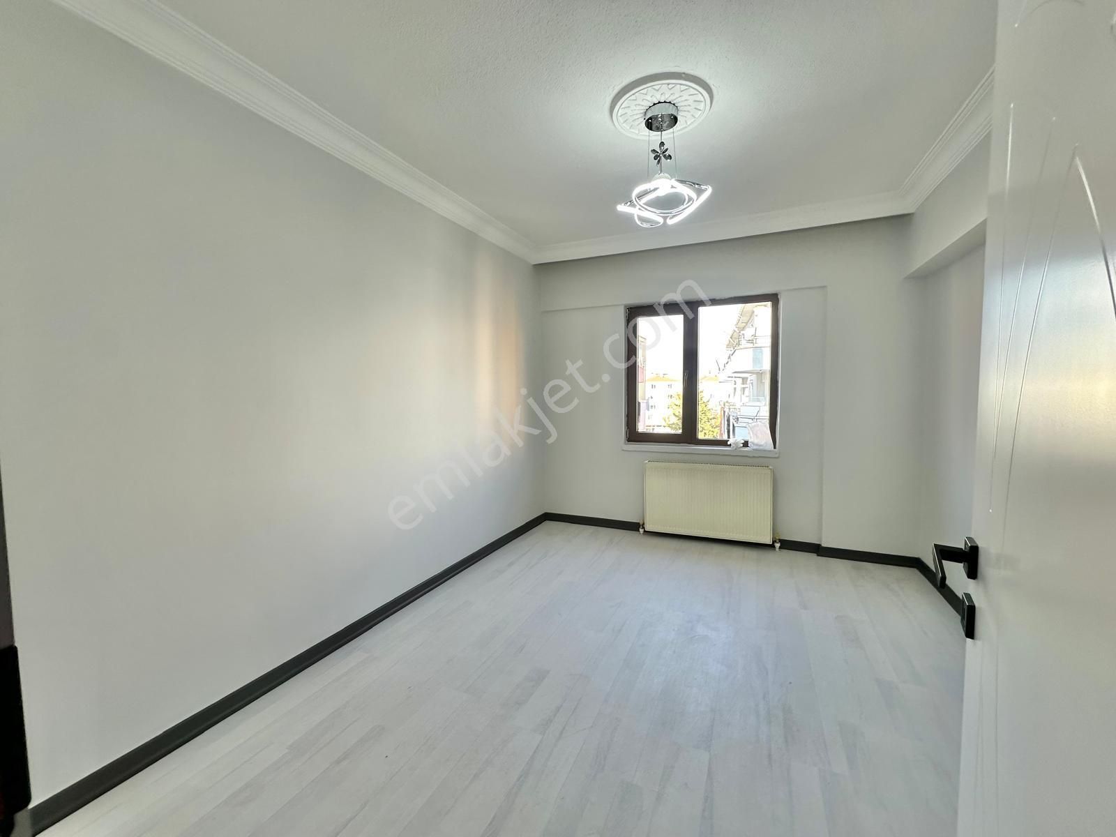 Maraşal Çakmak Mah. 3+1 Lüks Yapılı Salon Bağımsız Ara Katta - Görsel 22