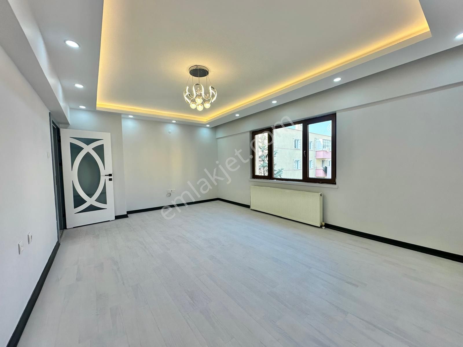 Maraşal Çakmak Mah. 3+1 Lüks Yapılı Salon Bağımsız Ara Katta - Görsel 12
