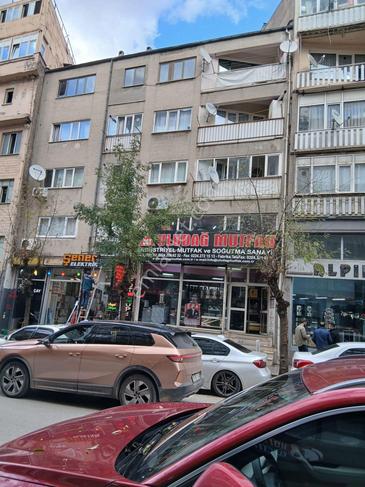 Gazcılar Cadde Üstü Bakımlı Kiralık Daire - Görsel 14