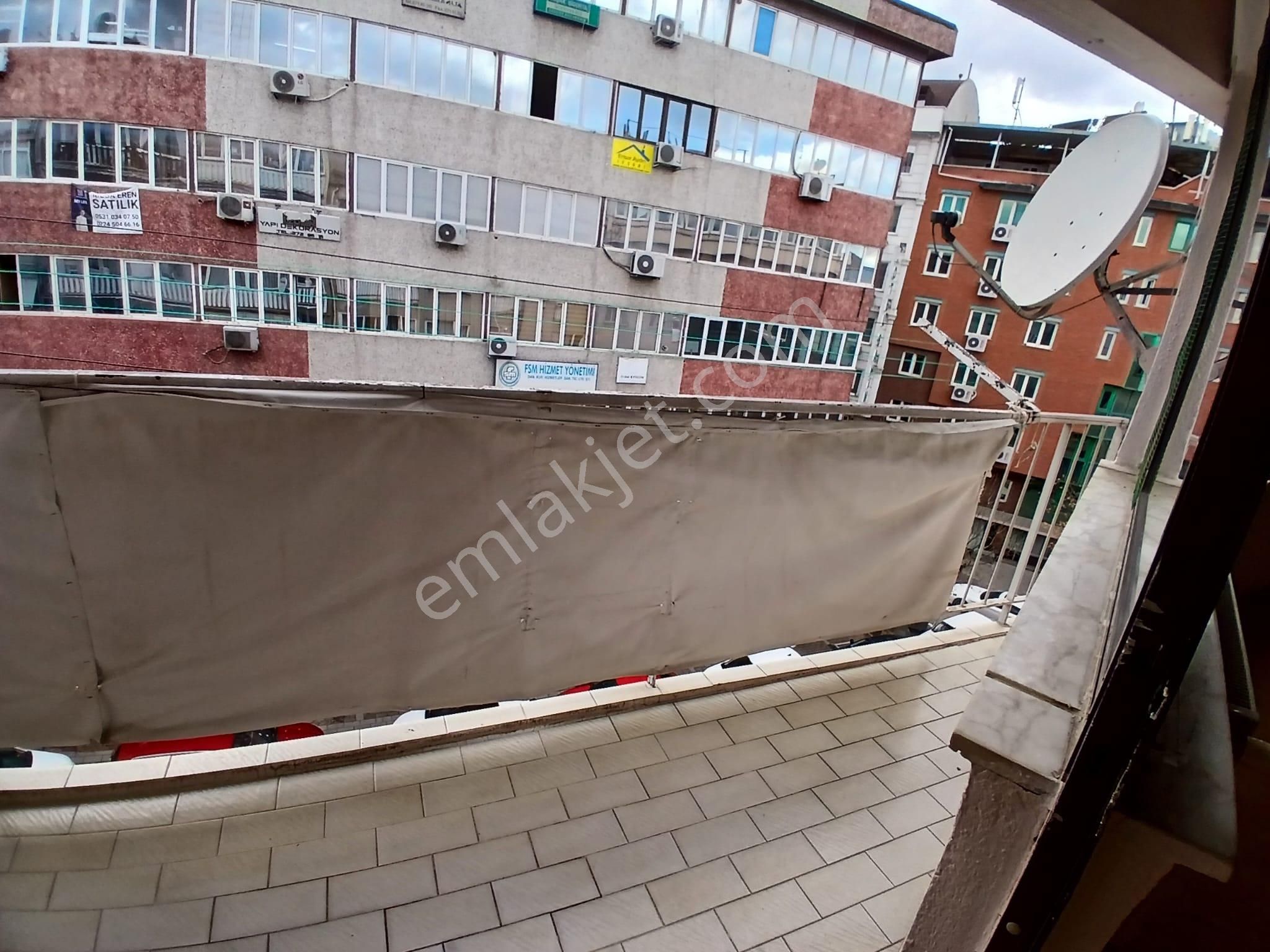Gazcılar Cadde Üstü Bakımlı Kiralık Daire - Görsel 16