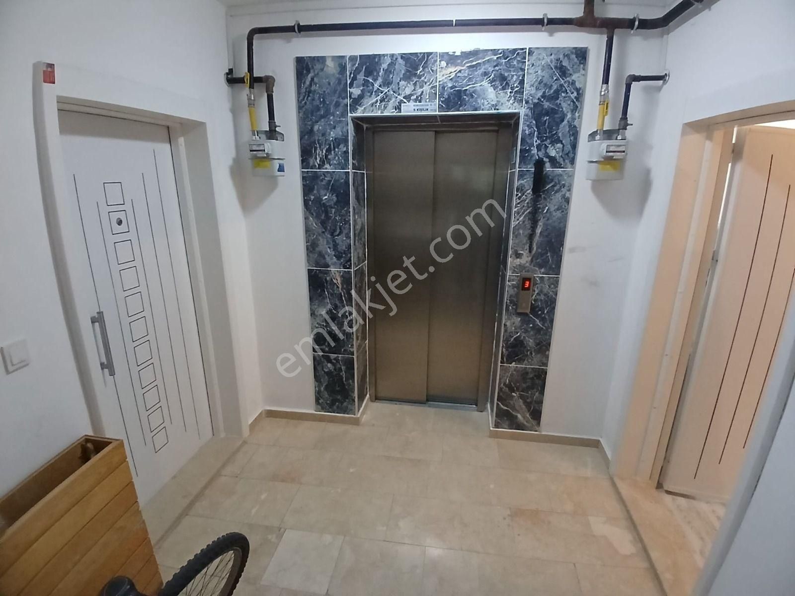 Mudanya Halitpaşada Yatırımlık 1+1 Havuzlu Yeni Daire - Görsel 3