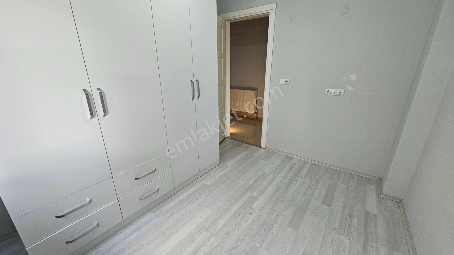 Göçmen Gayrimenkul'den Zafer Mah.2+1 Kiralık Daire - Görsel 11