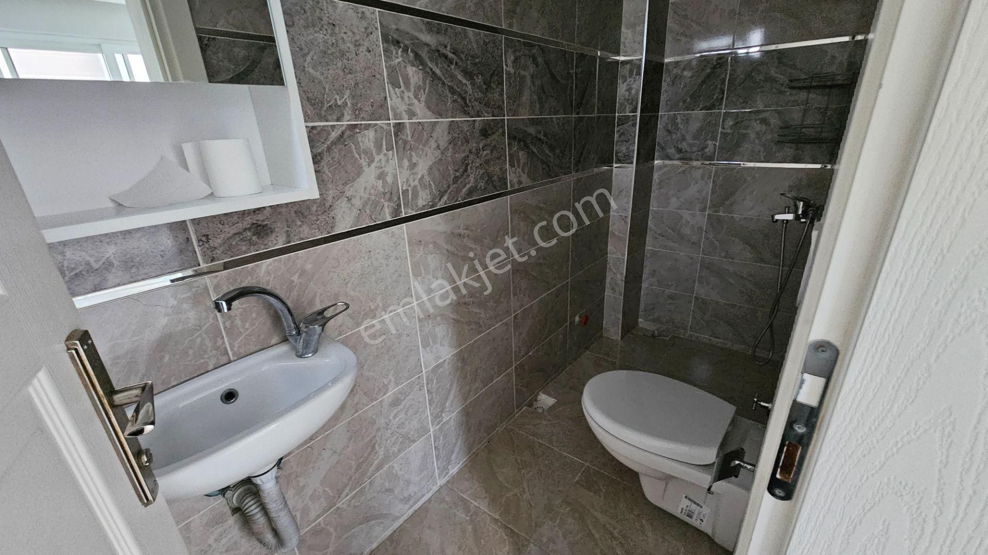 Göçmen Gayrimenkul'den Zafer Mah.2+1 Kiralık Daire - Görsel 8