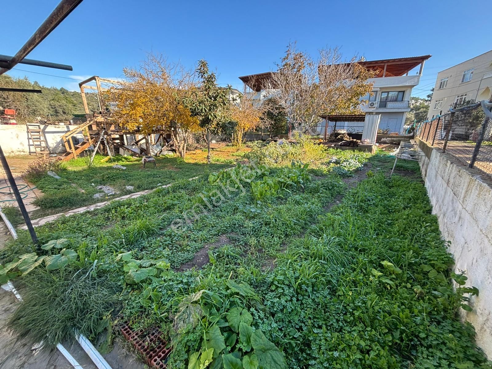 Kıyıkışlacıkta Denize 30 Metre Satılık Villa 636 M2 Arsa İçinde - Görsel 4