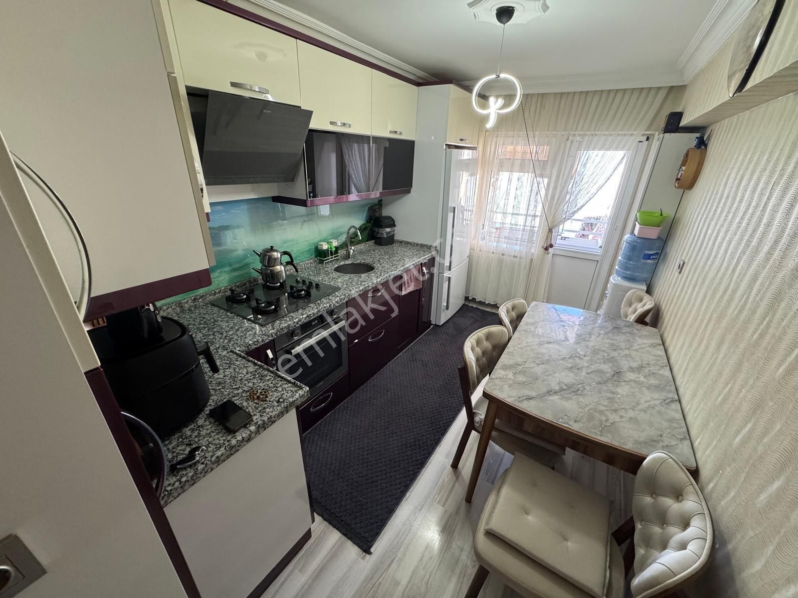 Gold Emlaktan Emsalsiz Fiyata Merkezi Konumda Full Yapılı Geniş Odalı Lüks 5+1 Dubleks Daire