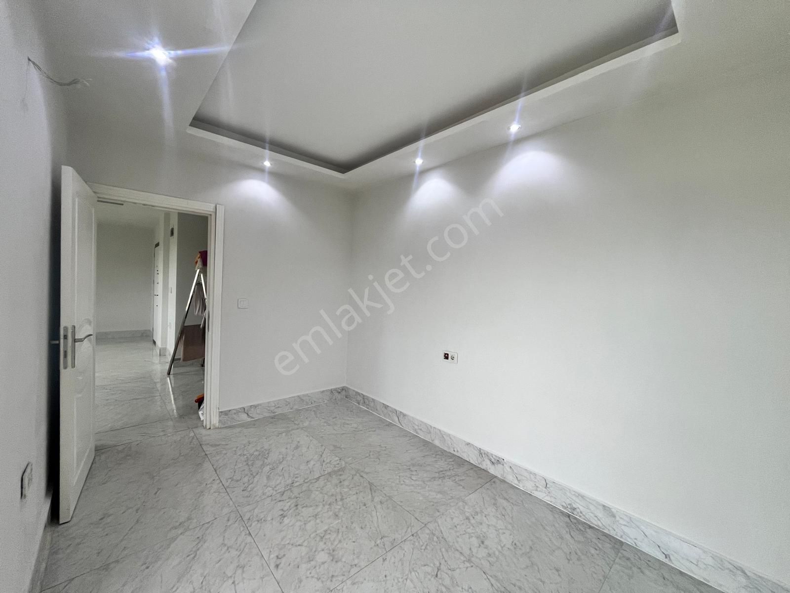 Güzeloba Sahile Ve Servis Güzergahına Yakın Katta 1+1 - Görsel 16