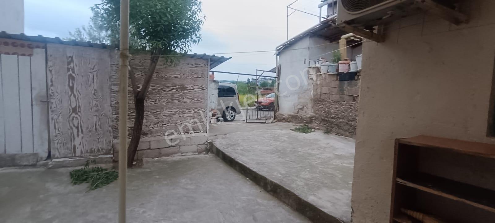 Karabağlar Peker Mah. Hisseli 145 M2 Arsada Bahçeli Müstakil Ev - Görsel 22