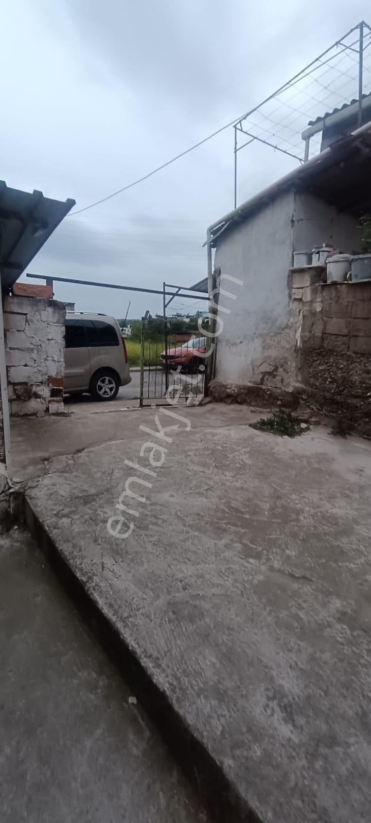 Karabağlar Peker Mah. Hisseli 145 M2 Arsada Bahçeli Müstakil Ev - Görsel 35