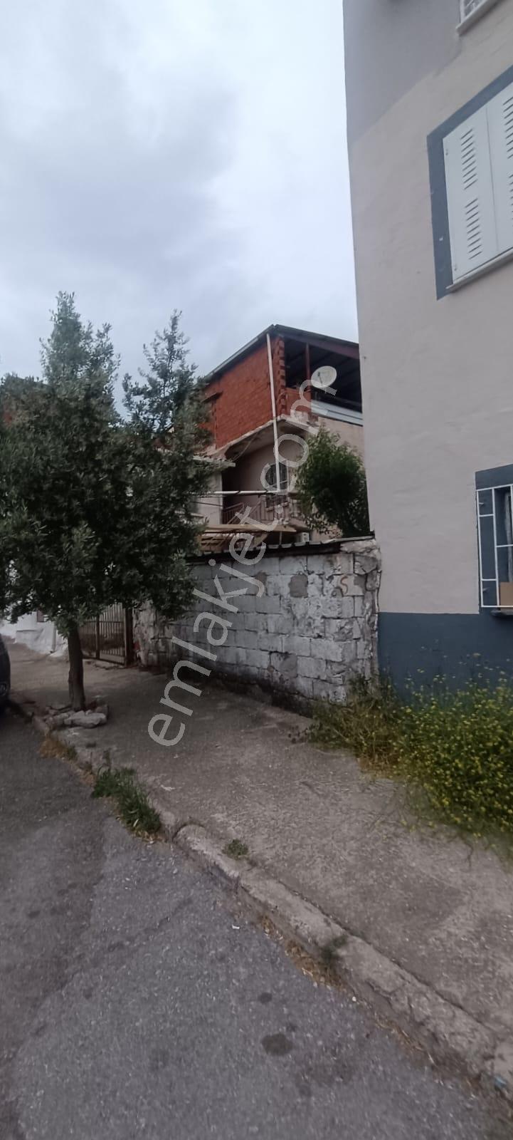 Karabağlar Peker Mah. Hisseli 145 M2 Arsada Bahçeli Müstakil Ev - Görsel 4