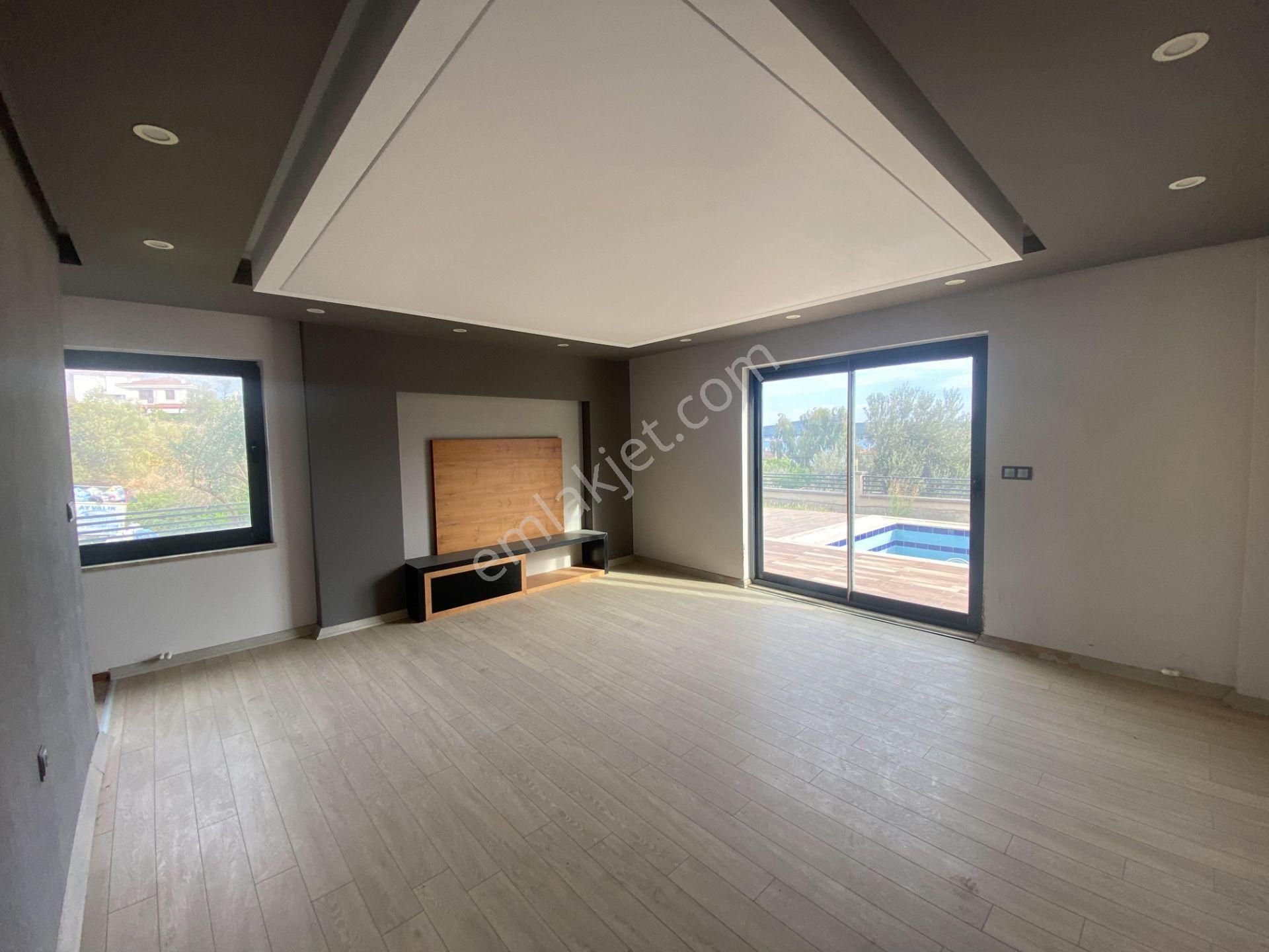 Balıkesir Ayvalık Cunda Da Satılık Muhtesem Villa.denize Sıfır. - Görsel 9