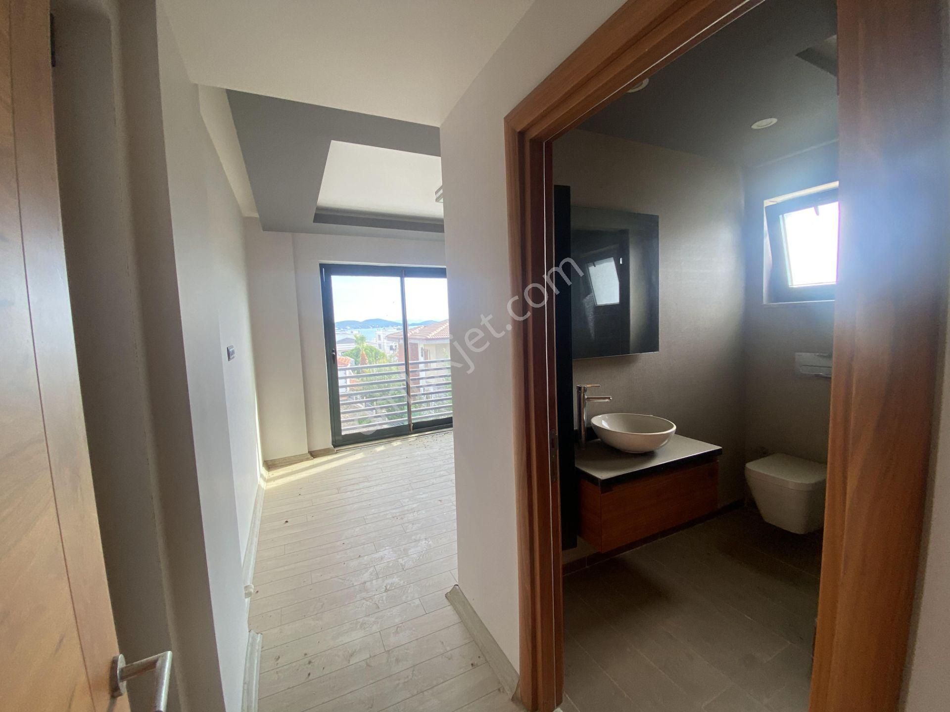 Balıkesir Ayvalık Cunda Da Satılık Muhtesem Villa.denize Sıfır. - Görsel 17