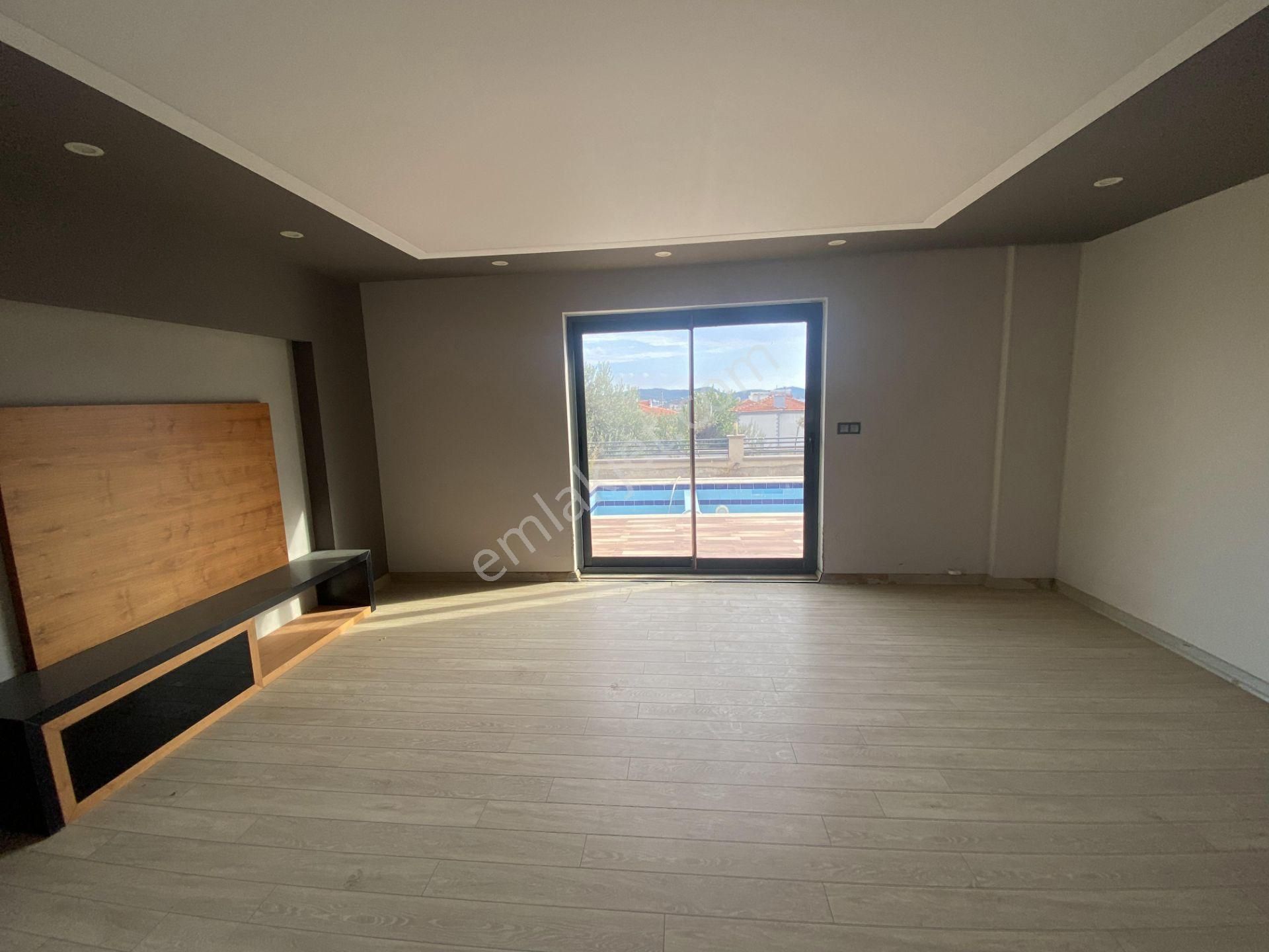 Balıkesir Ayvalık Cunda Da Satılık Muhtesem Villa.denize Sıfır. - Görsel 11