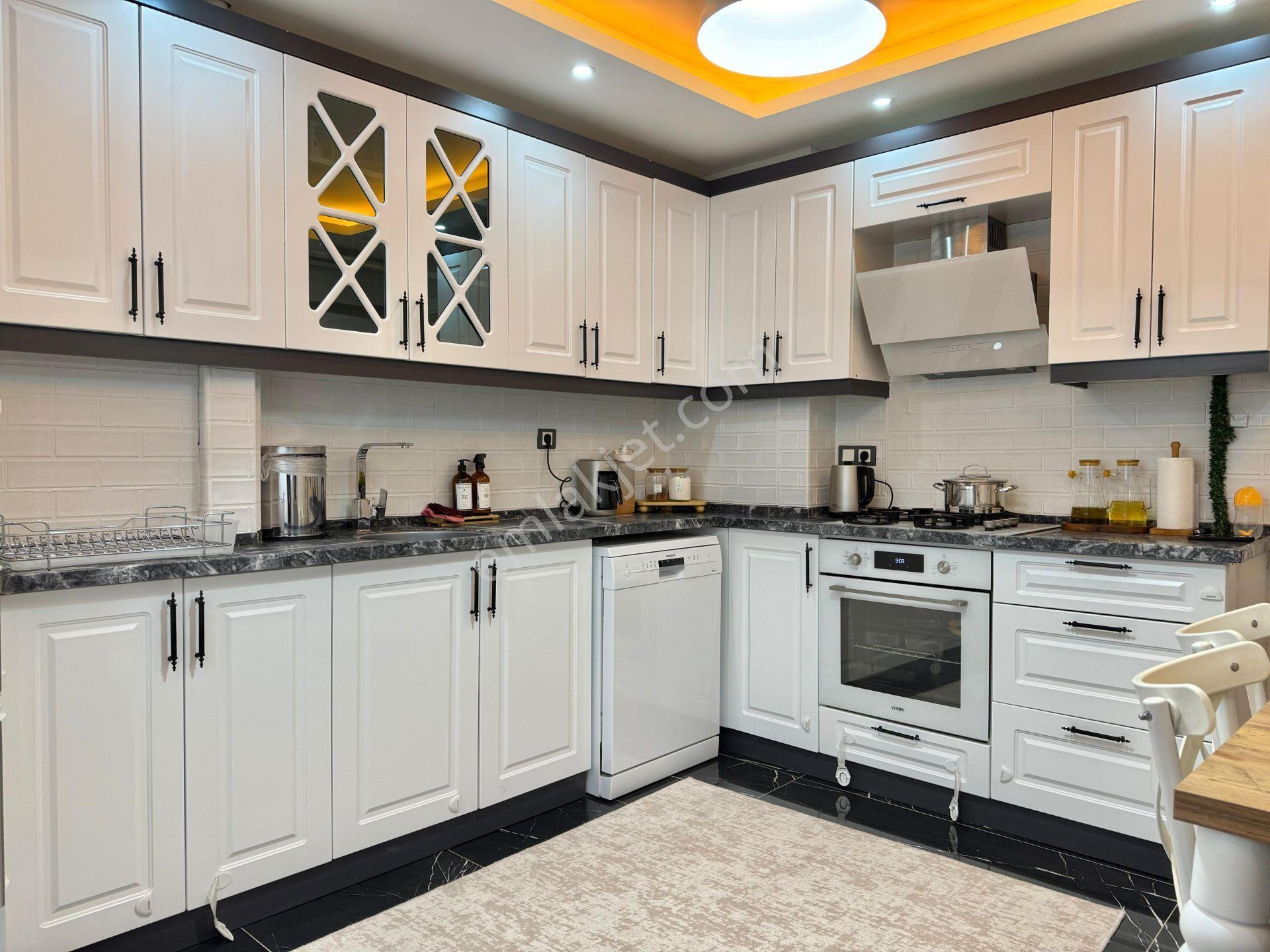 🏡yeni Mahalle Mahallesi 🏡 ✅3+1 130m2 5 Katlının 5 Katı ❇️full Özelikli Petek Kombili