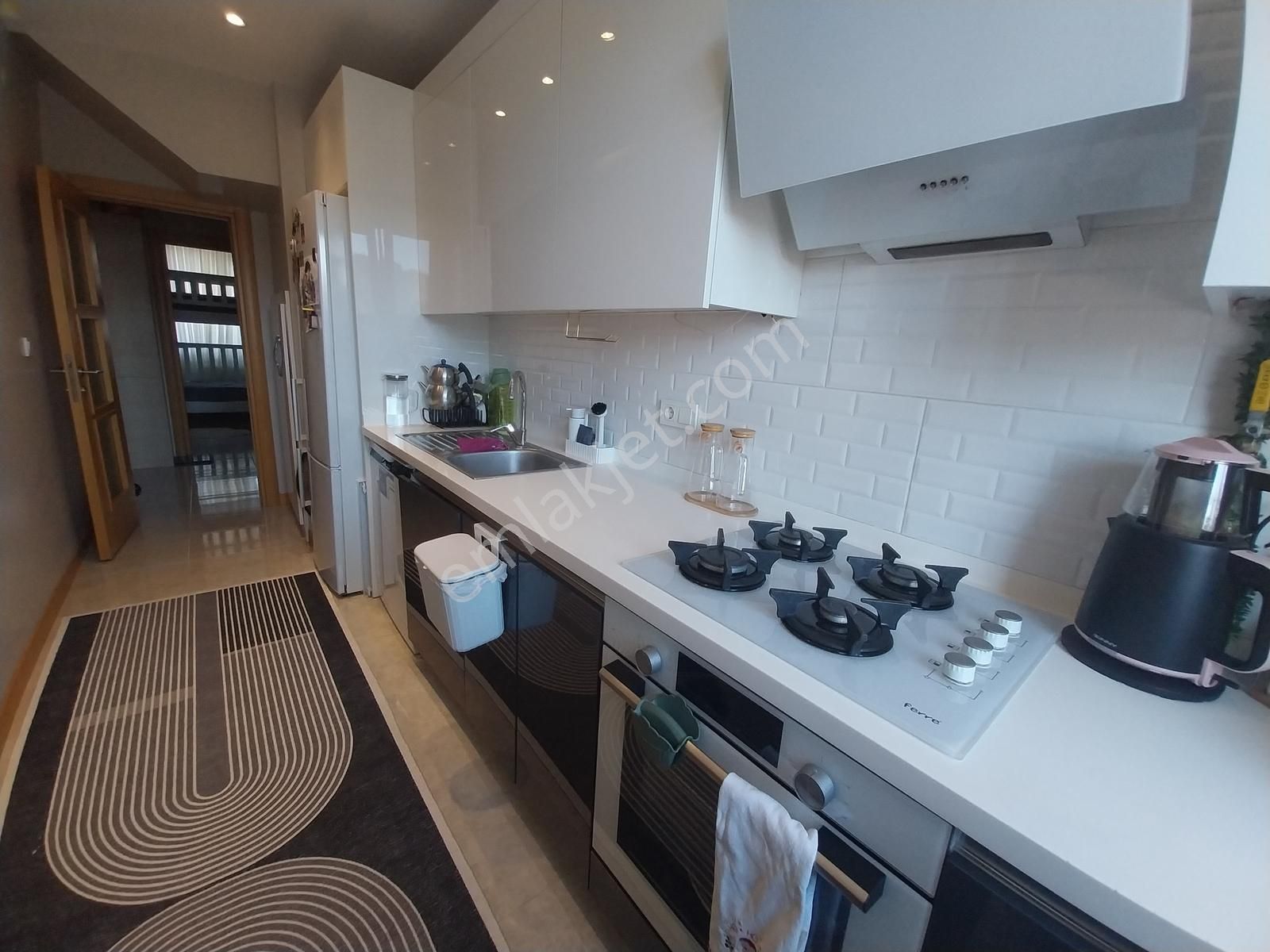 Yeni Binada 24 Saat Güvenlikli Sitede Kapalı Geniş Teraslı Fırsa - Görsel 3