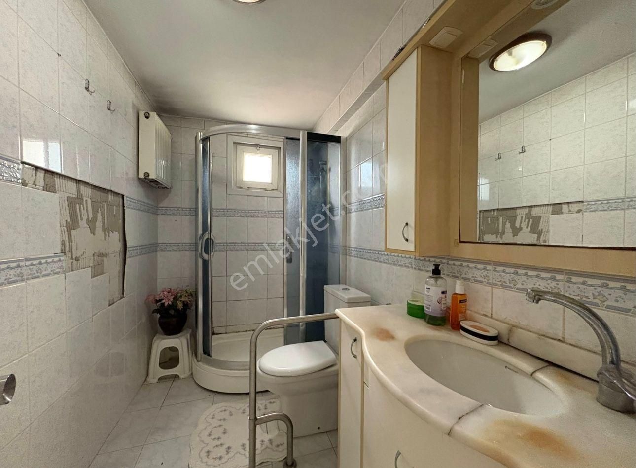 Oben'den Cihadiye Caddesinde 80m² Teras 120m² Net İç Kullanımlı - Görsel 24