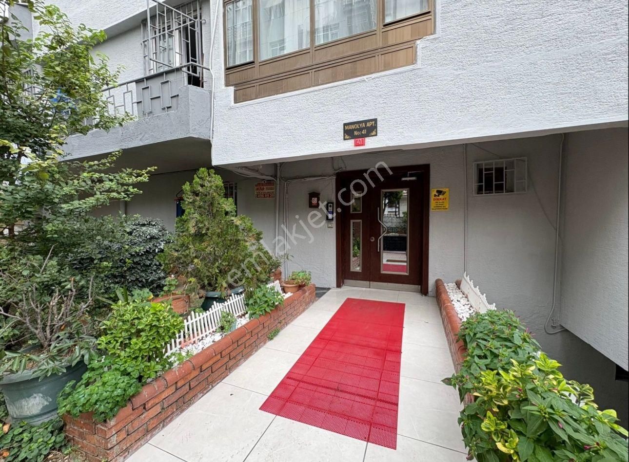 Oben'den Cihadiye Caddesinde 80m² Teras 120m² Net İç Kullanımlı - Görsel 30