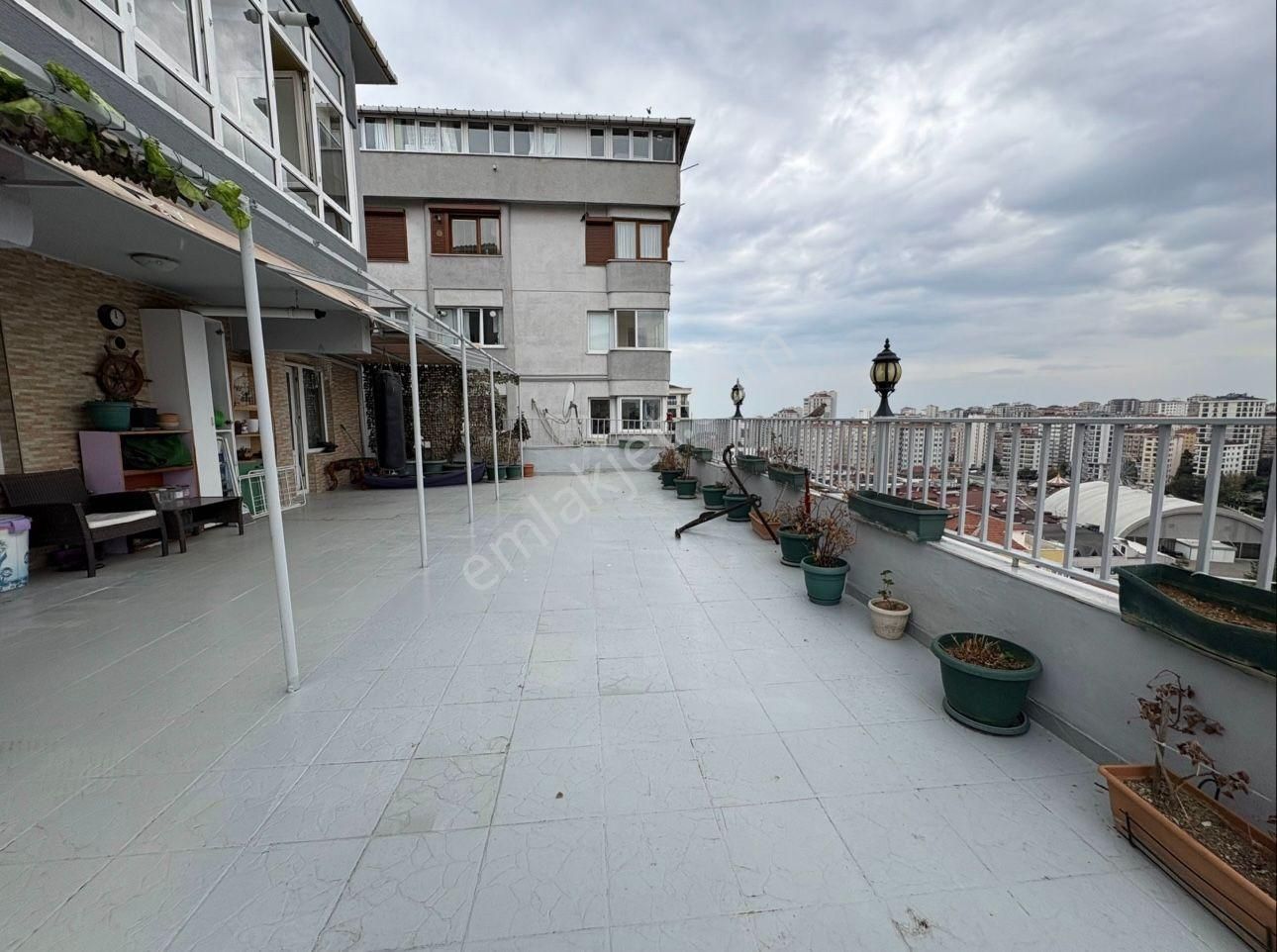 Oben'den Cihadiye Caddesinde 80m² Teras 120m² Net İç Kullanımlı - Görsel 11