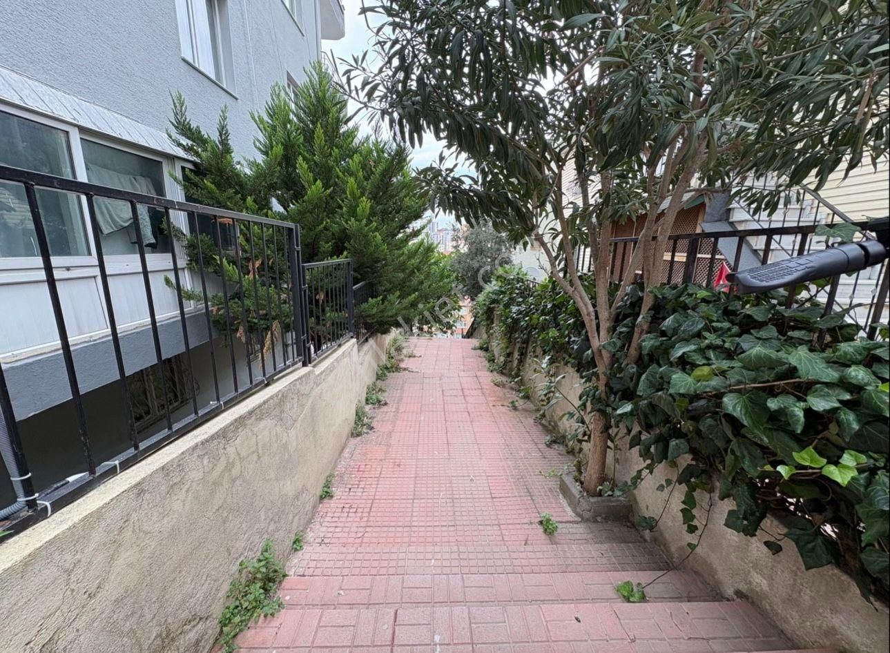 Oben'den Cihadiye Caddesinde 80m² Teras 120m² Net İç Kullanımlı - Görsel 32